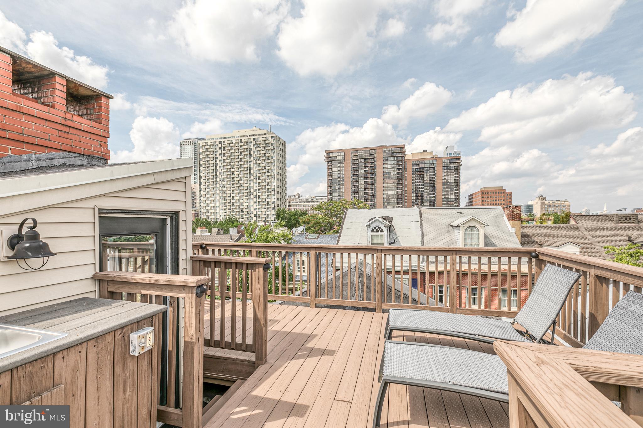 SOCIETY HILL - Residential