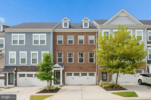 Townhouse For Sale - 2159 Otter Creek Circle<br/> HANOVER, MD 21076