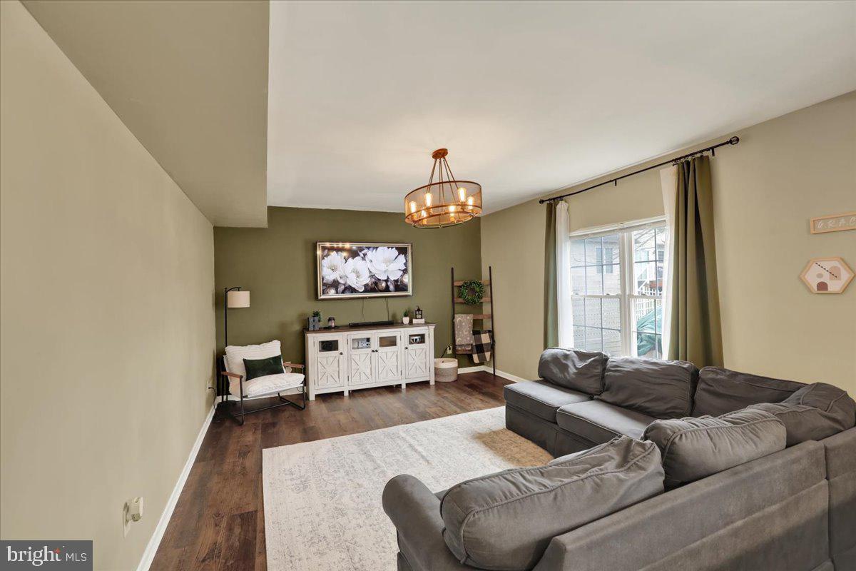 COUNTRY CLUB RUN - Residential