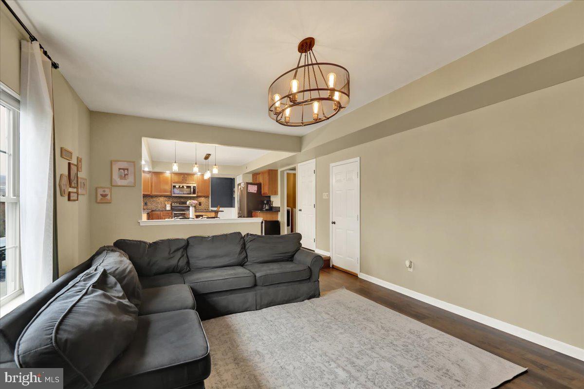 COUNTRY CLUB RUN - Residential