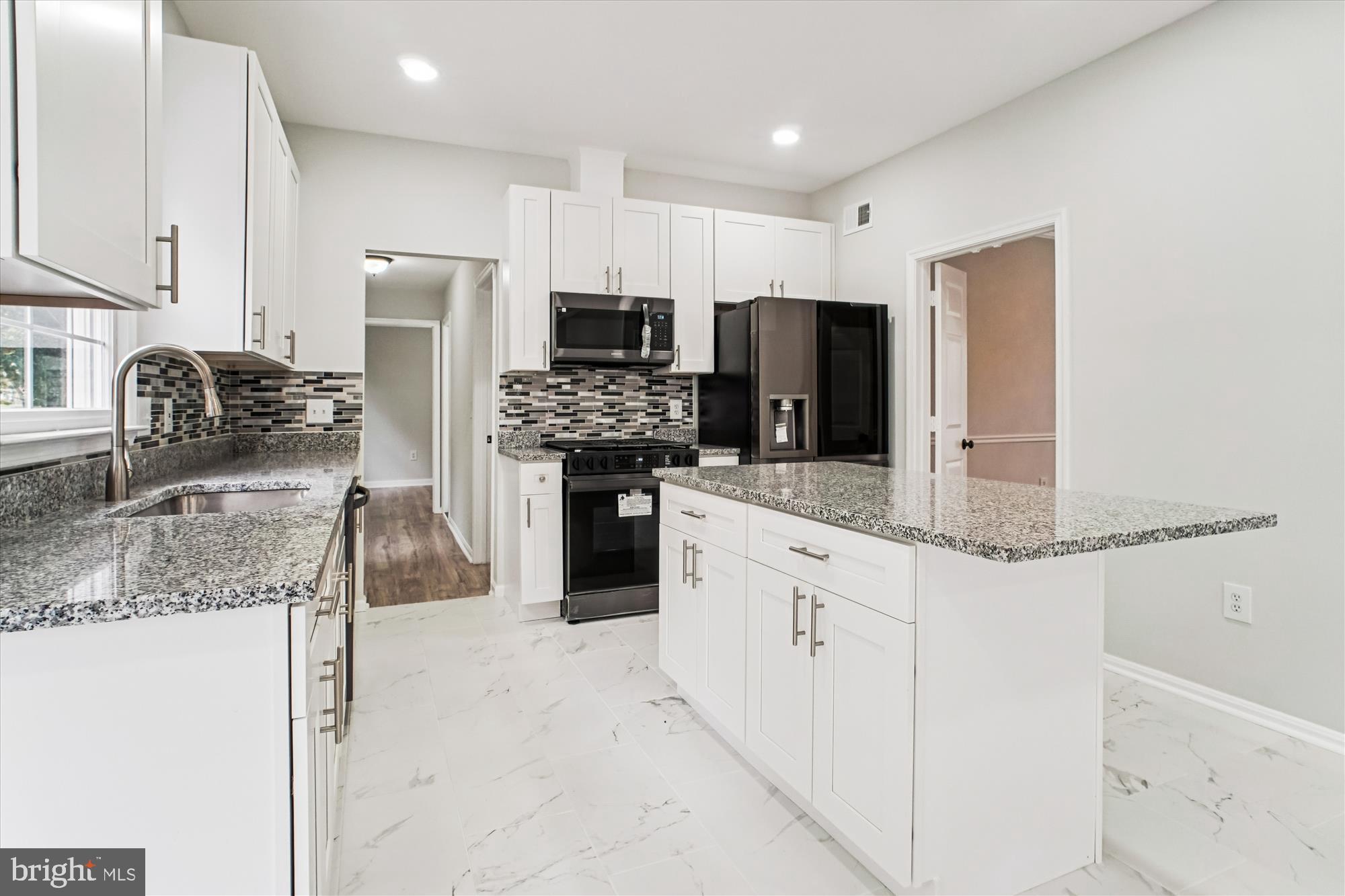 WELTMAN ESTATES - Residential