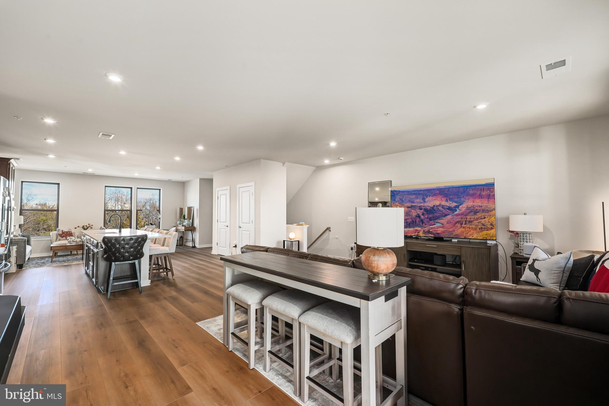 OVERLOOK - Residential