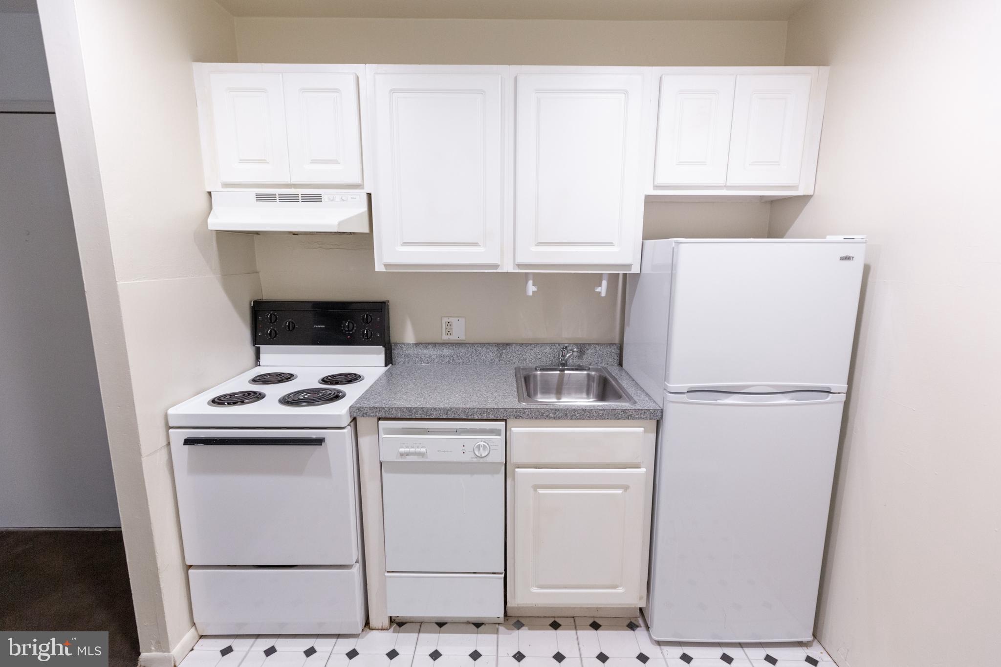 2311 SPRUCE STREET 203