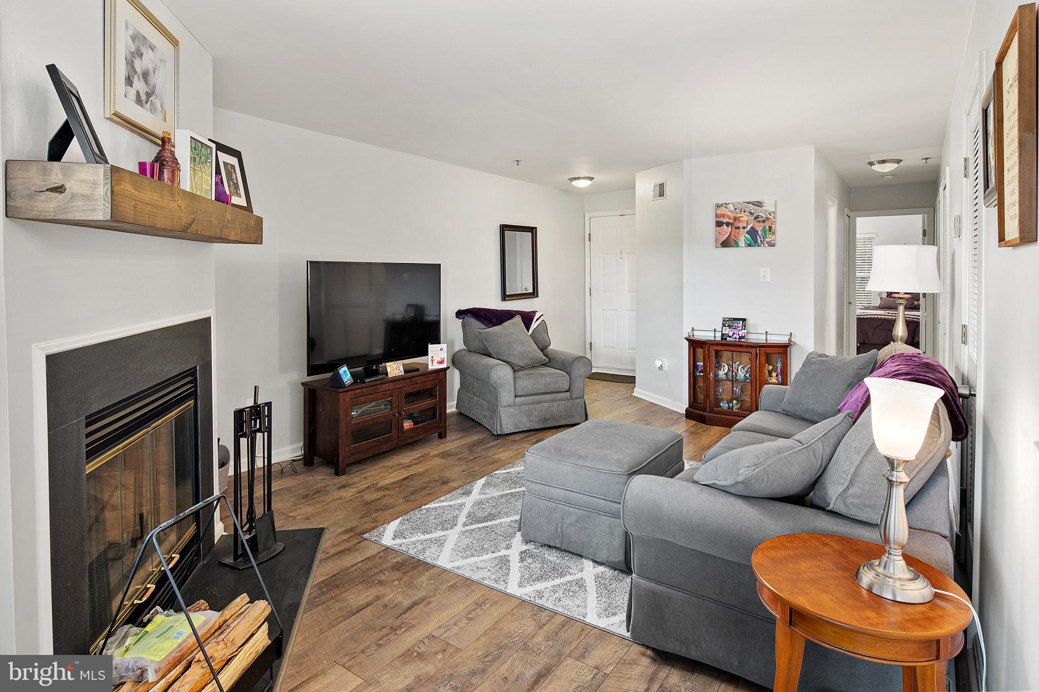 RIVERCHASE CONDOS - Residential