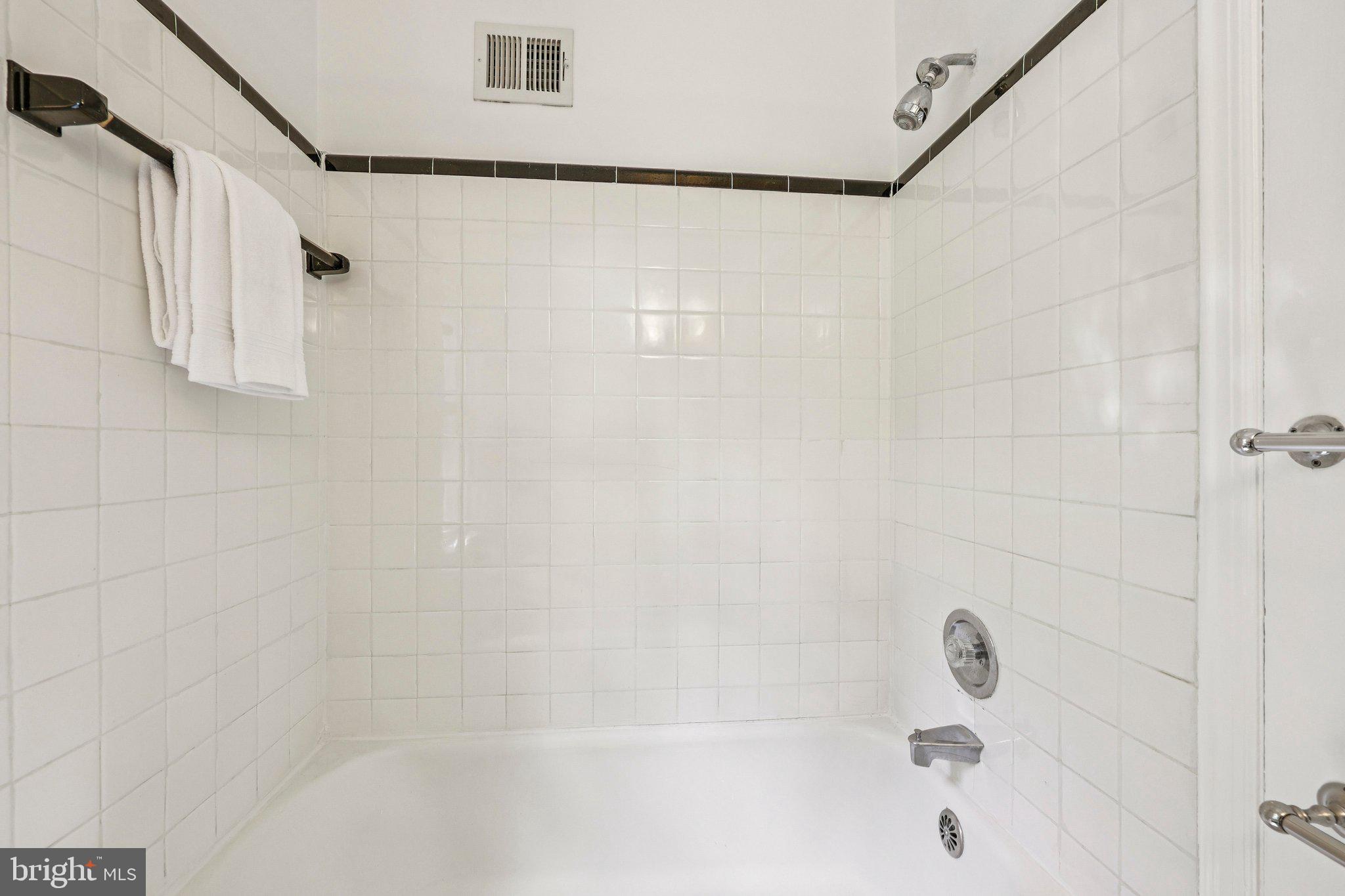 WOODACRES - Residential