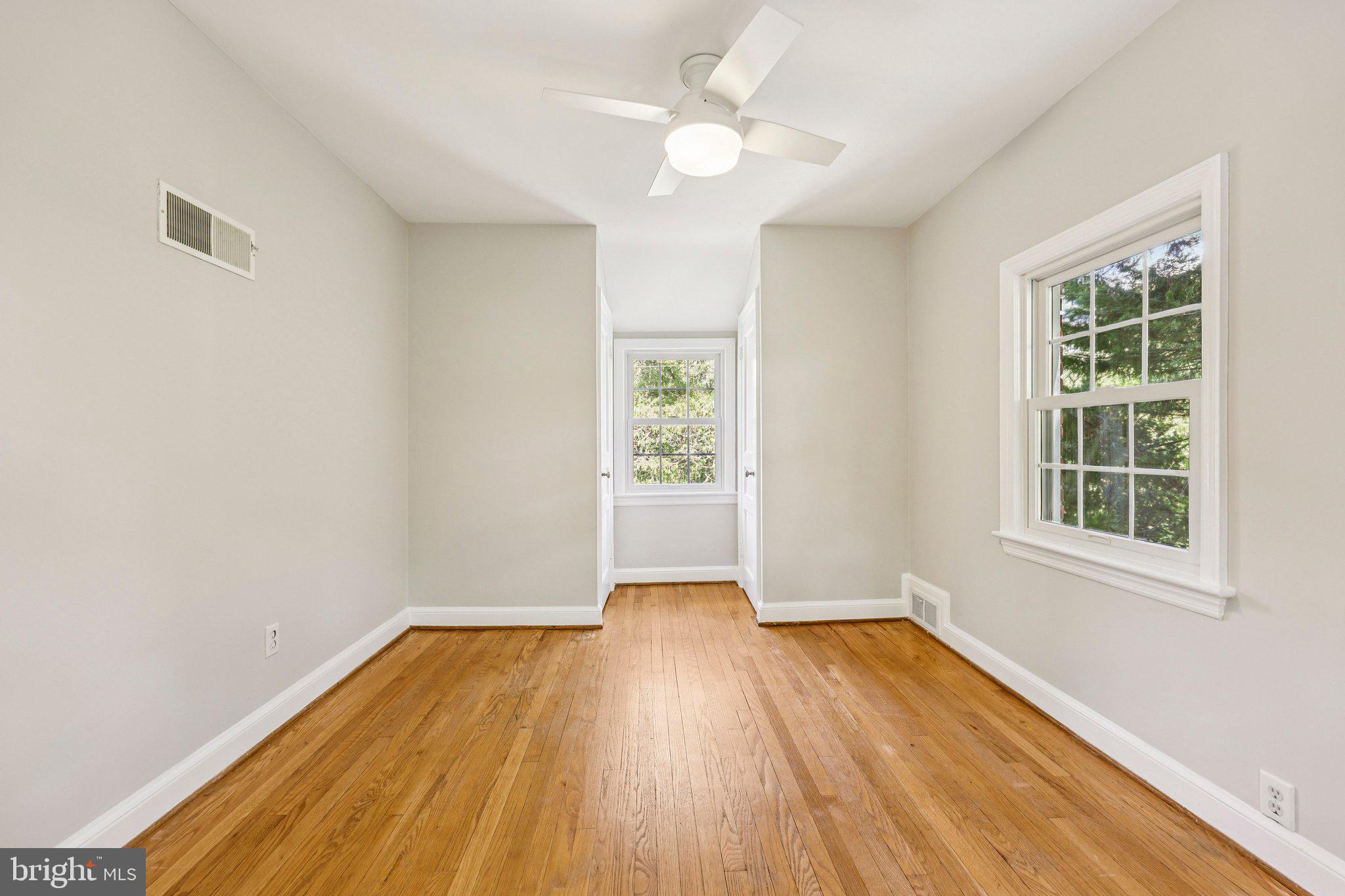 WOODACRES - Residential