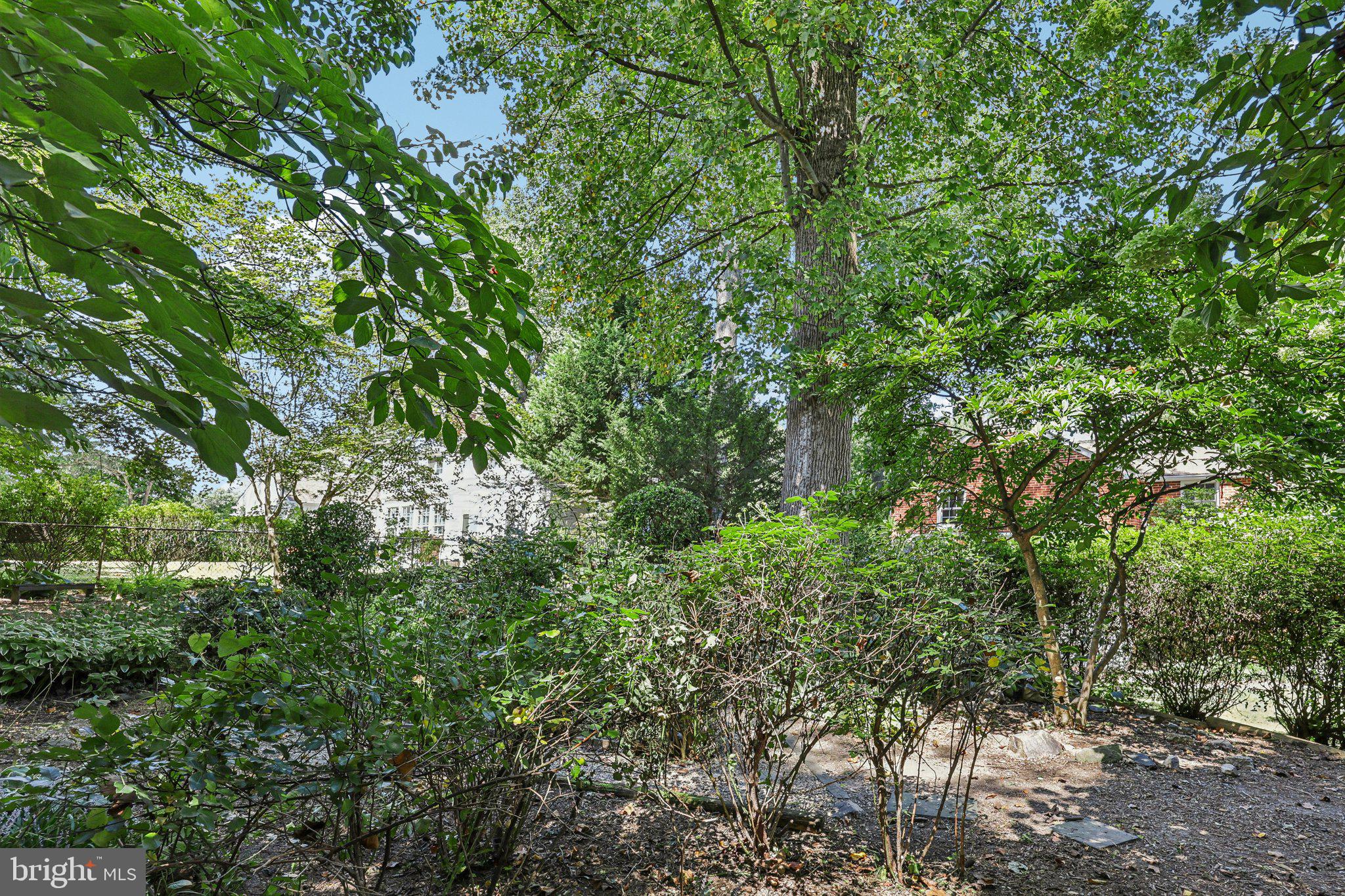 WOODACRES - Residential