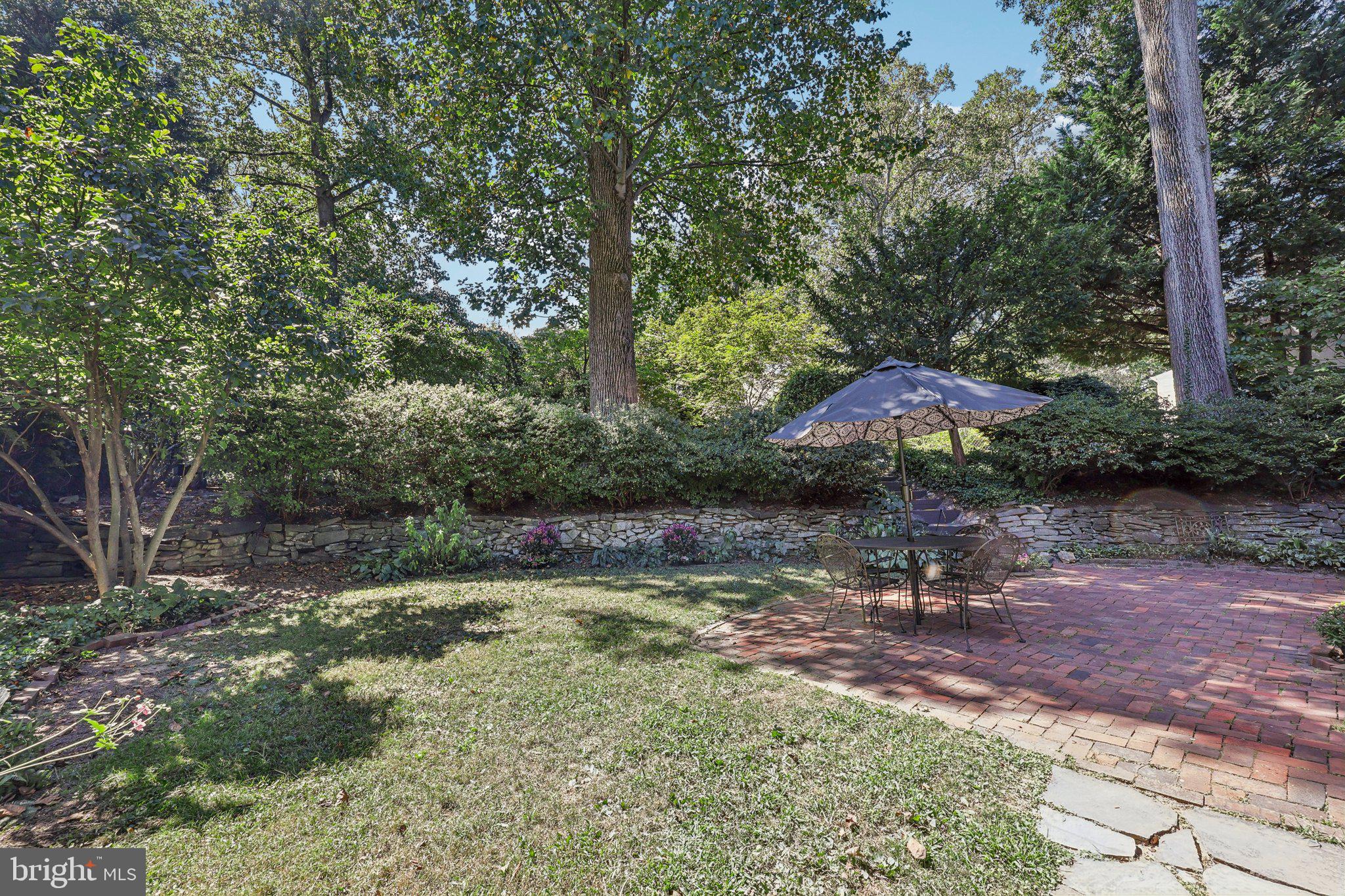 WOODACRES - Residential