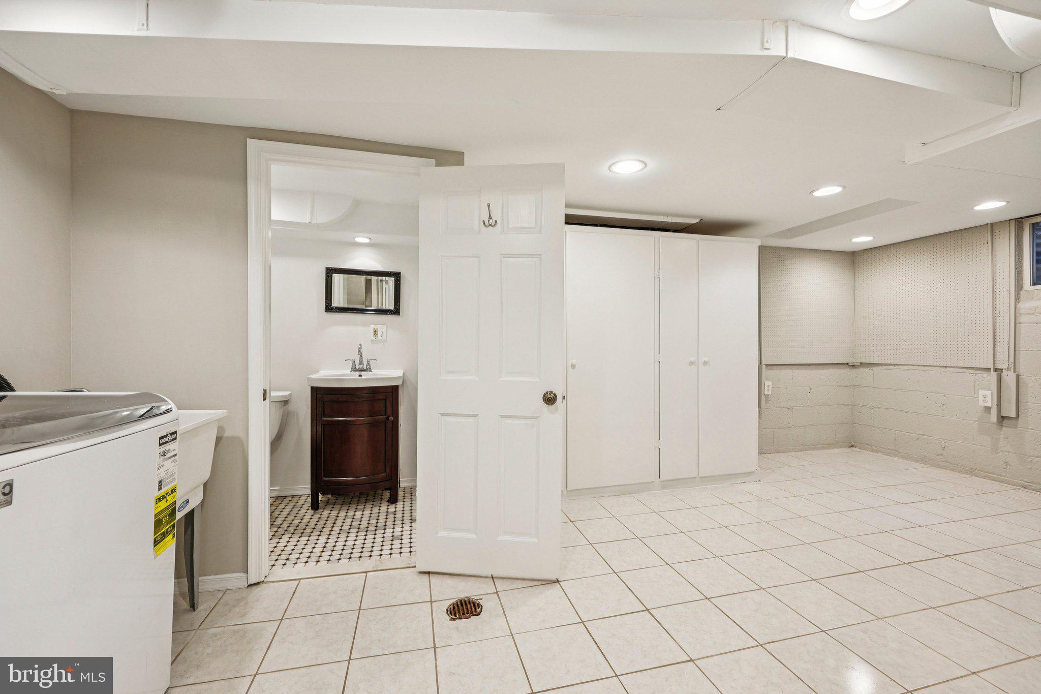 WOODACRES - Residential