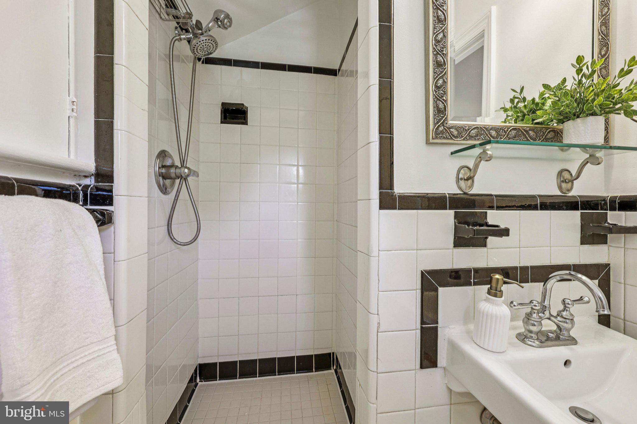 WOODACRES - Residential