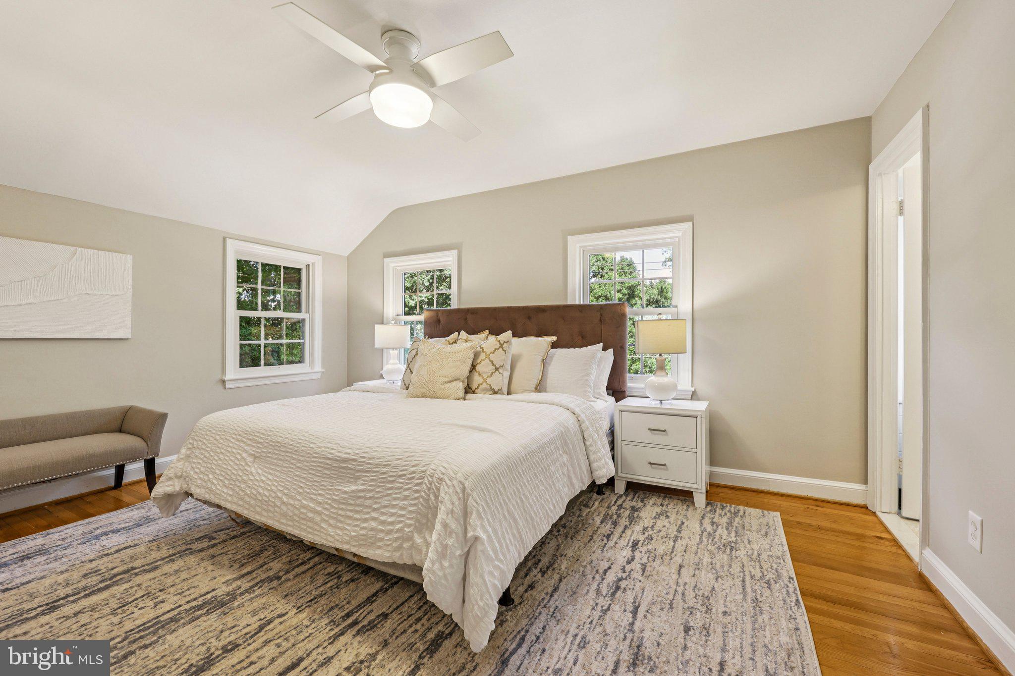 WOODACRES - Residential