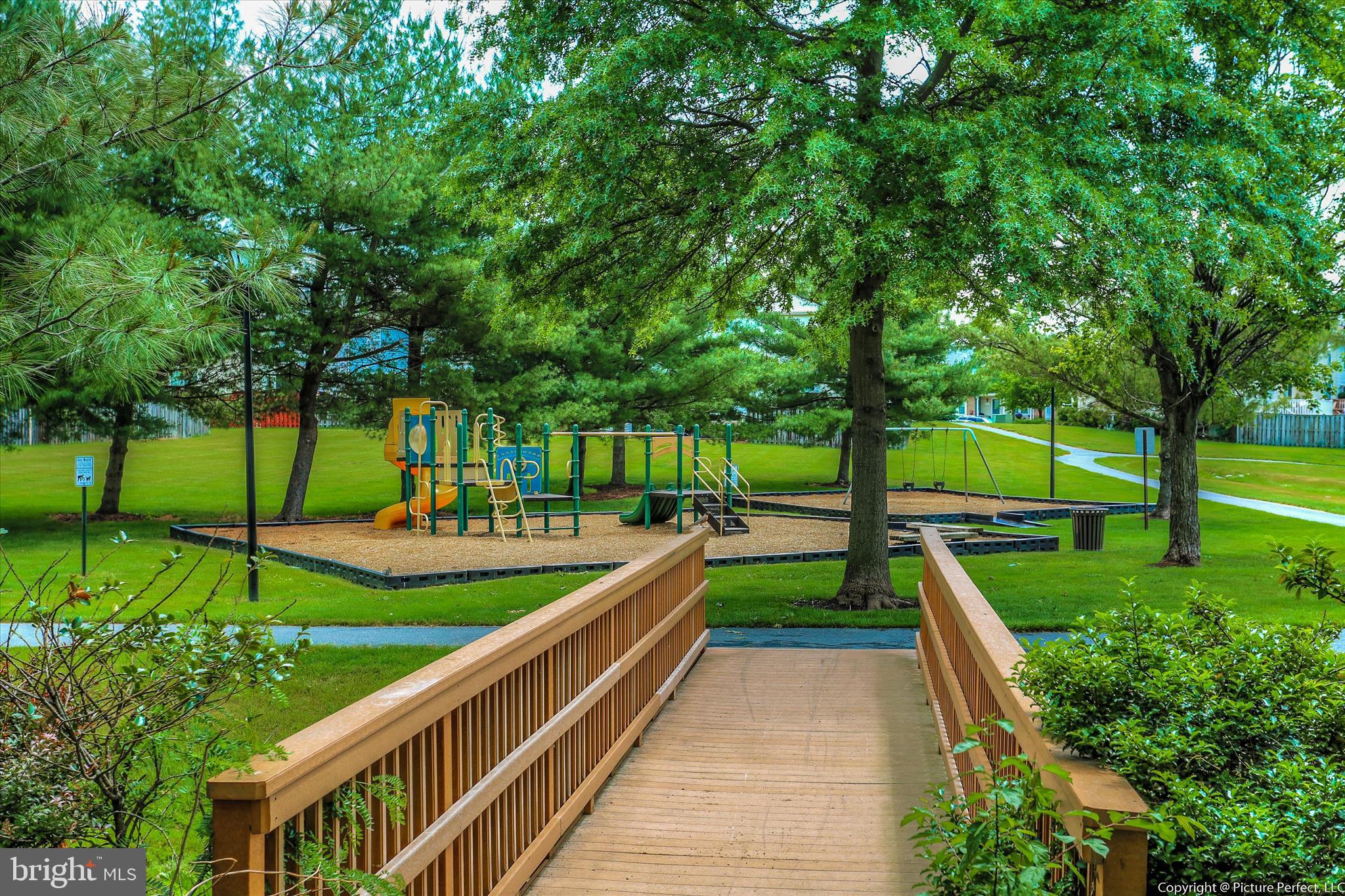 ROBIN MEADOWS - Residential