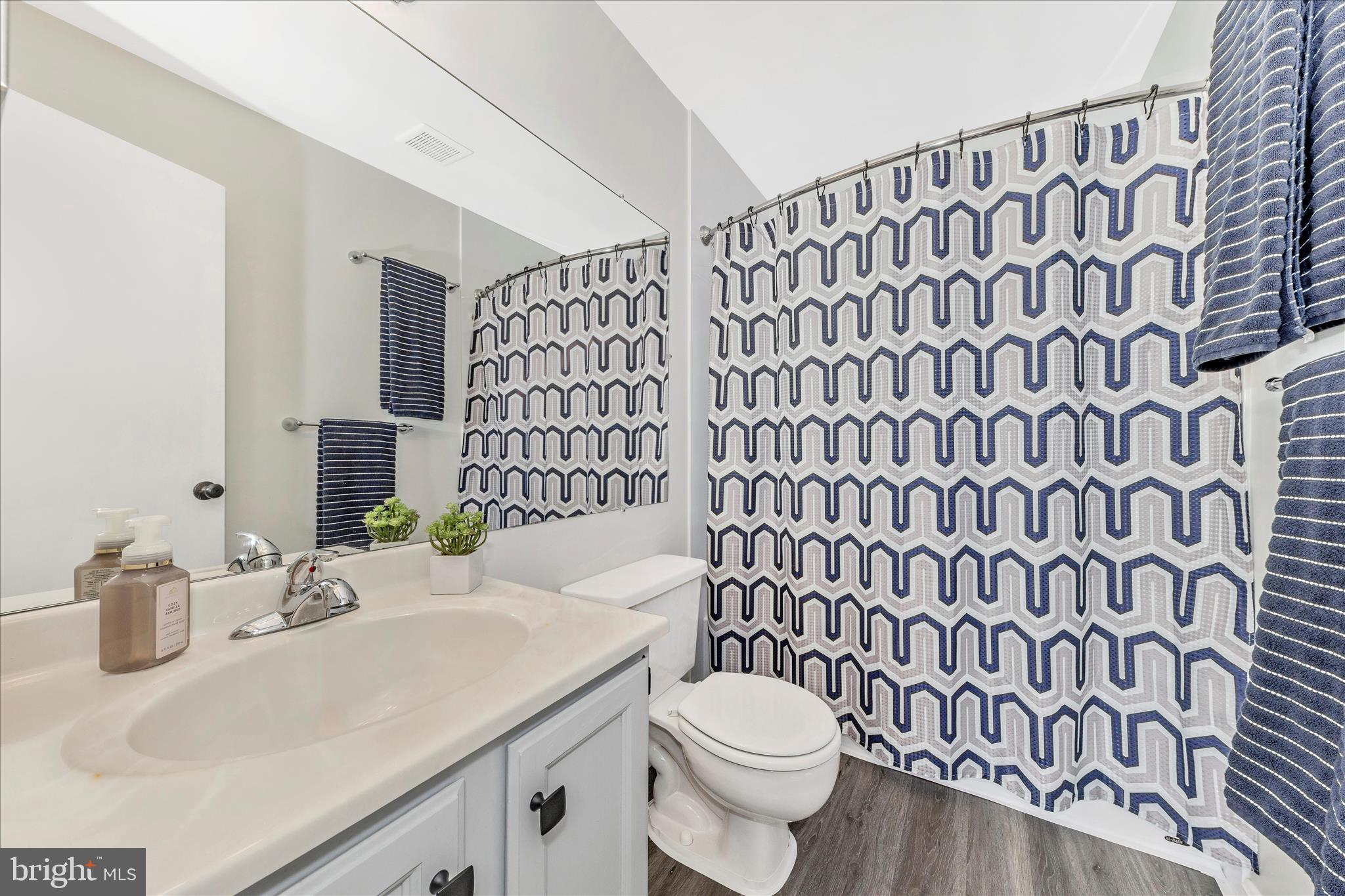 ROBIN MEADOWS - Residential