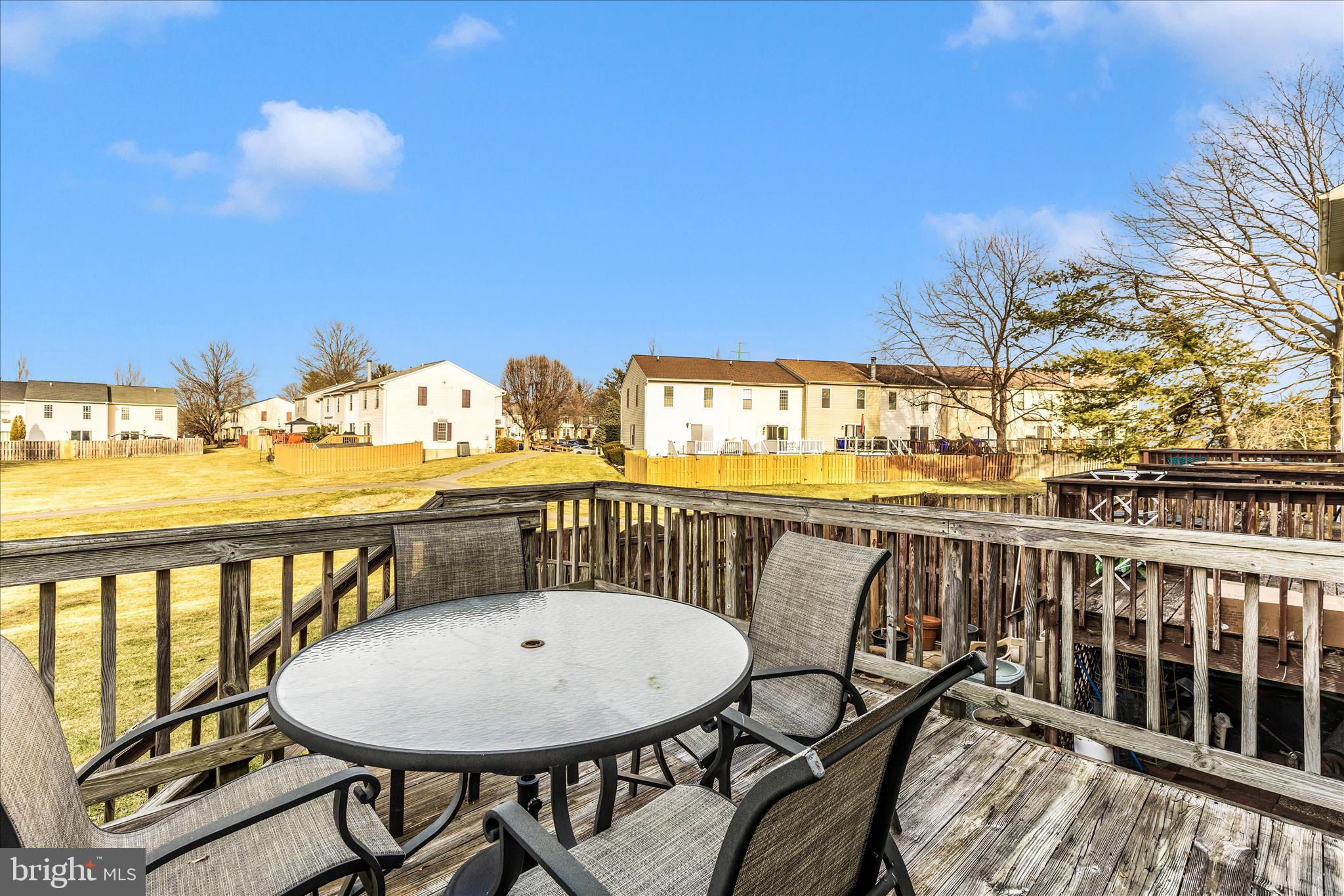 ROBIN MEADOWS - Residential