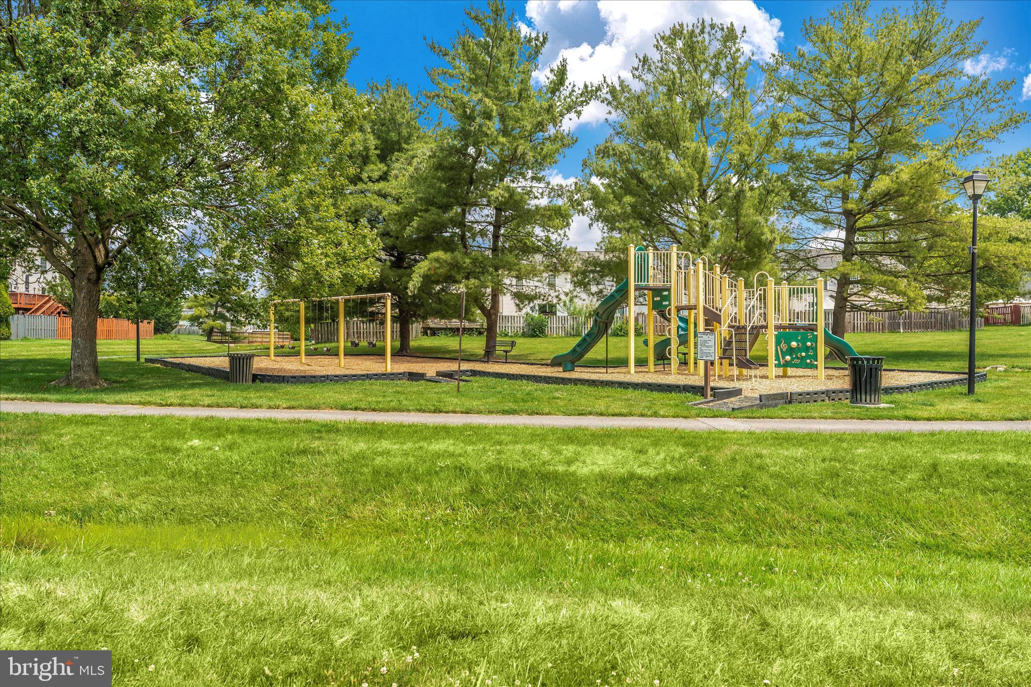 ROBIN MEADOWS - Residential