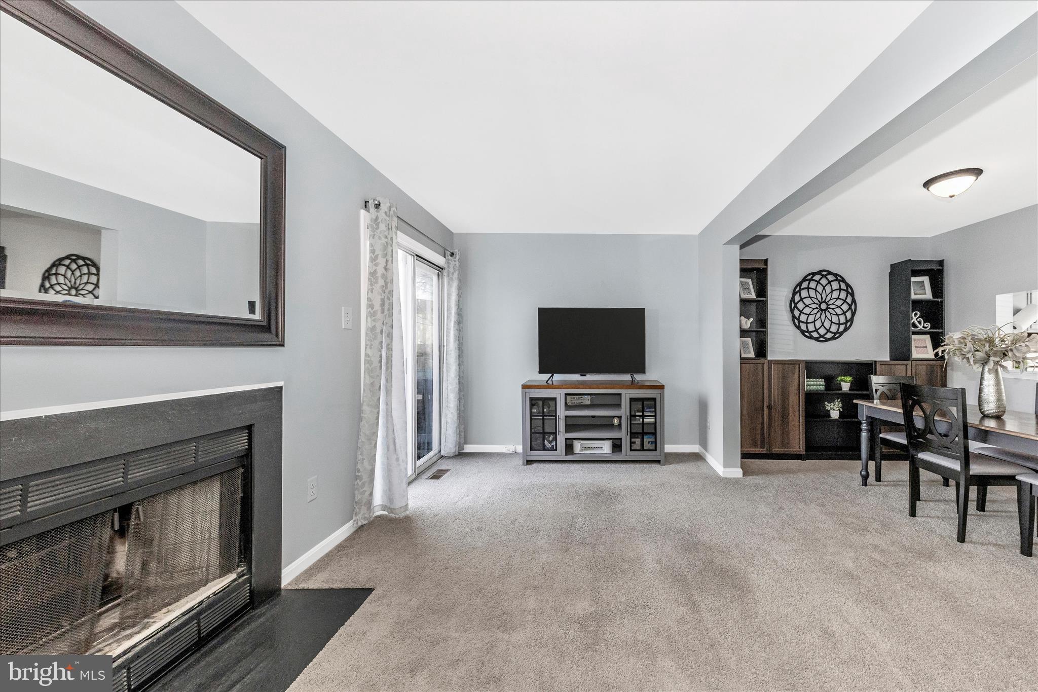 ROBIN MEADOWS - Residential