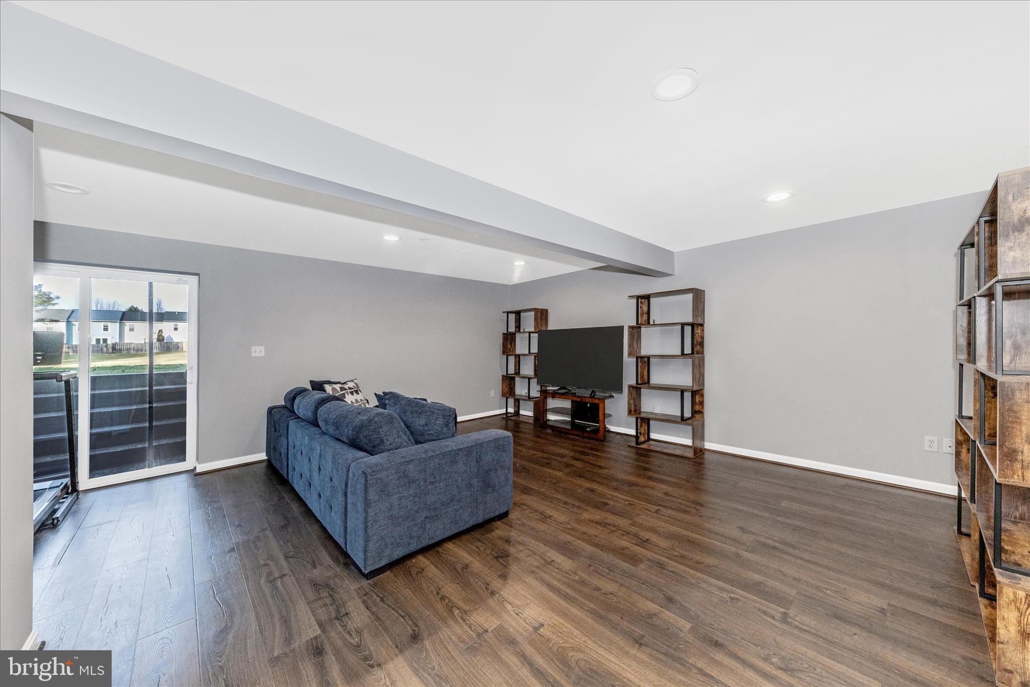 ROBIN MEADOWS - Residential