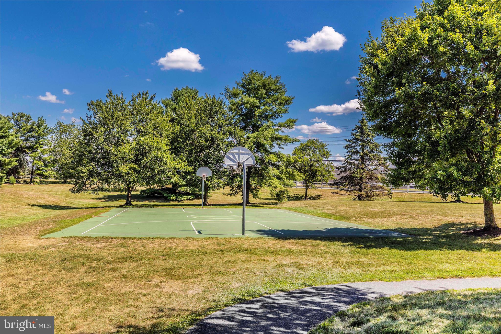 ROBIN MEADOWS - Residential