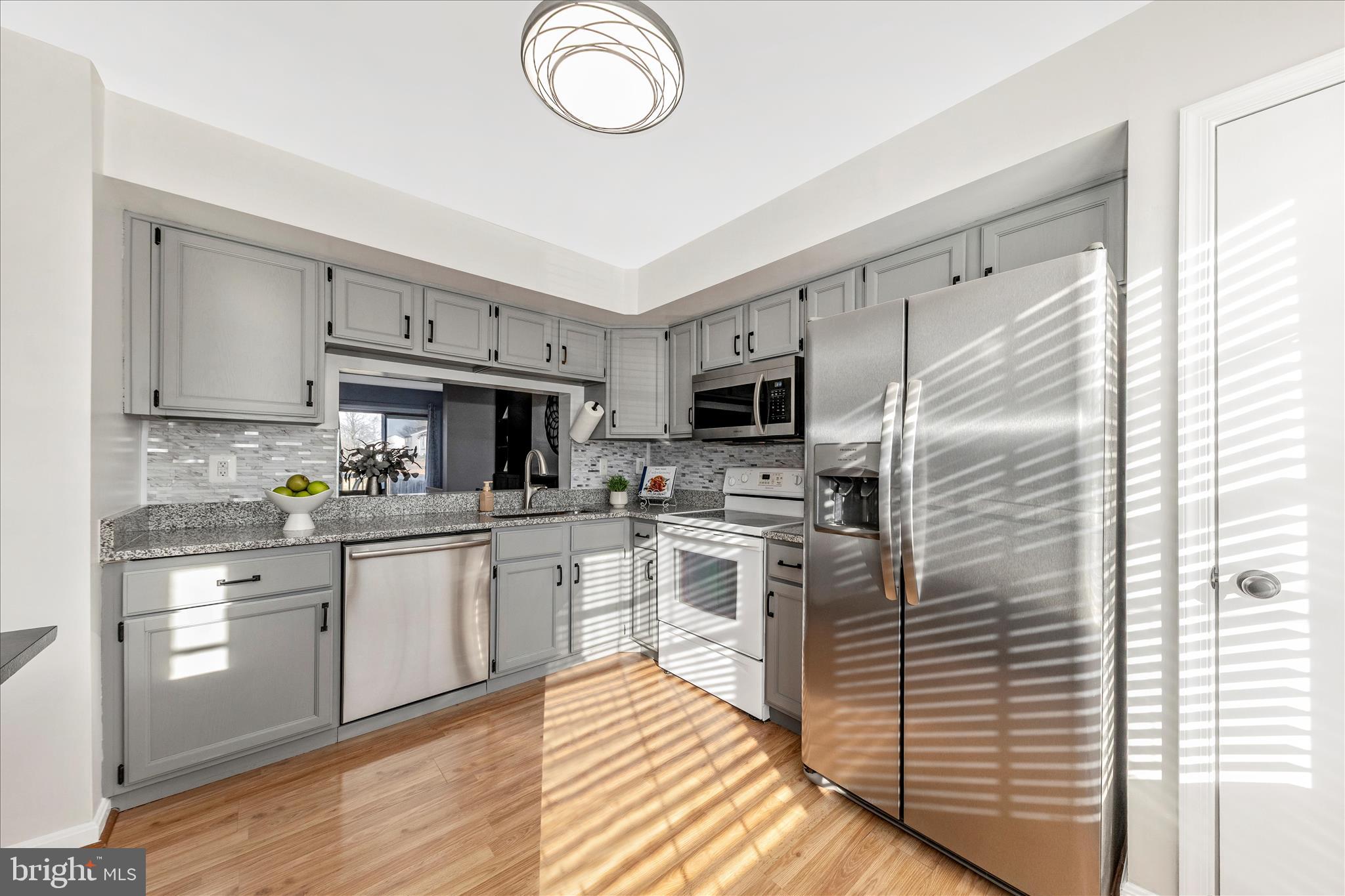 ROBIN MEADOWS - Residential