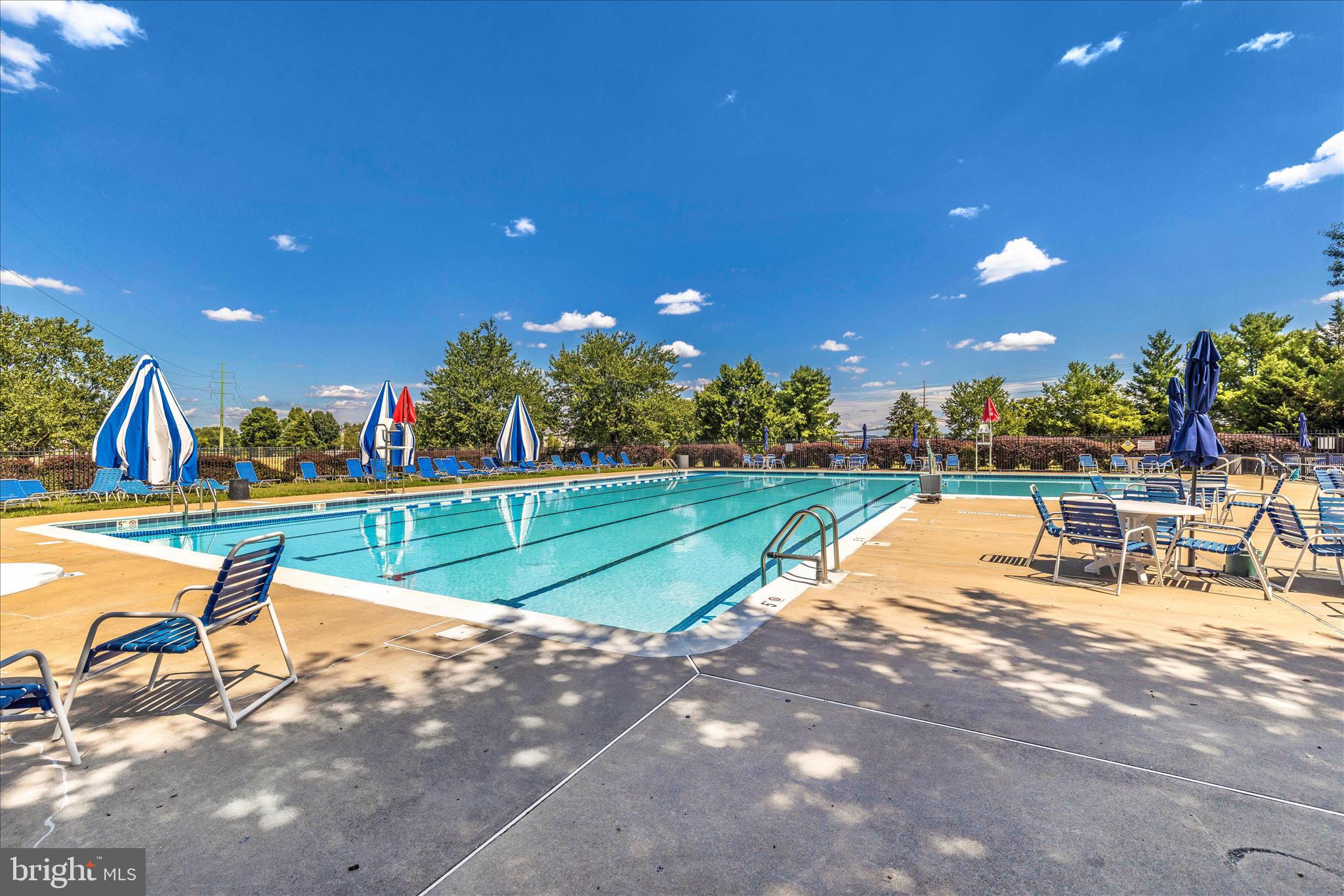 ROBIN MEADOWS - Residential