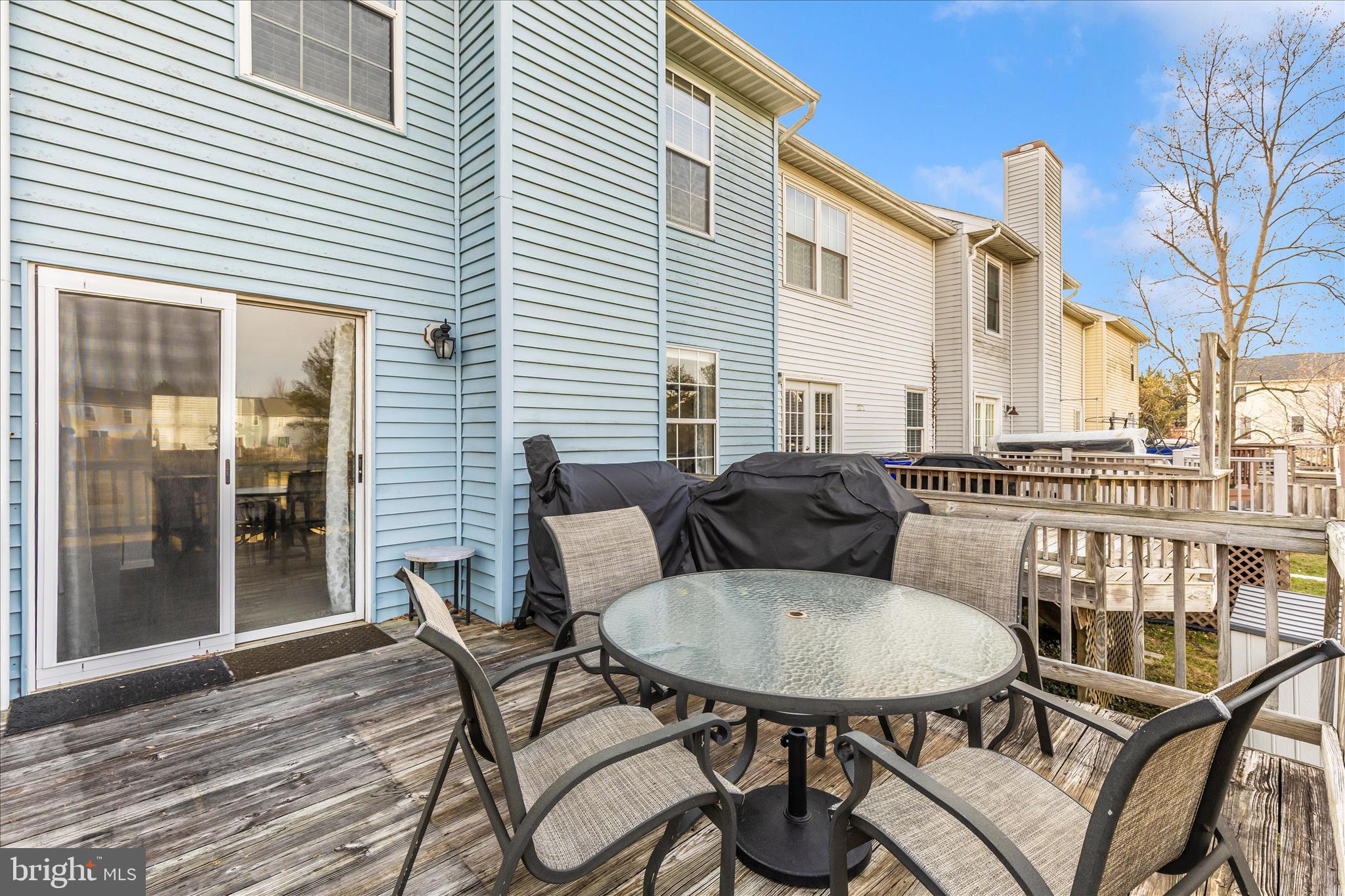 ROBIN MEADOWS - Residential