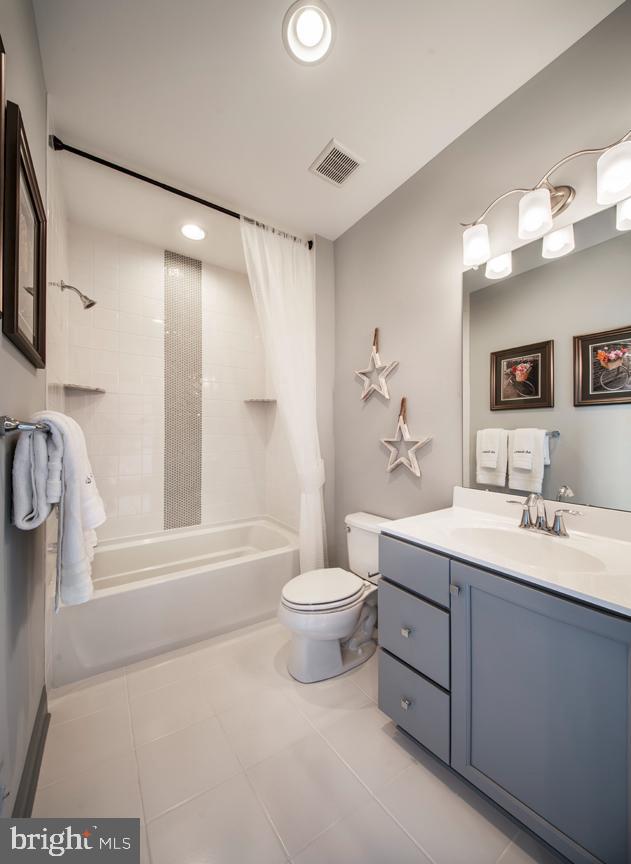 STRAWBERRY HILLS - Residential