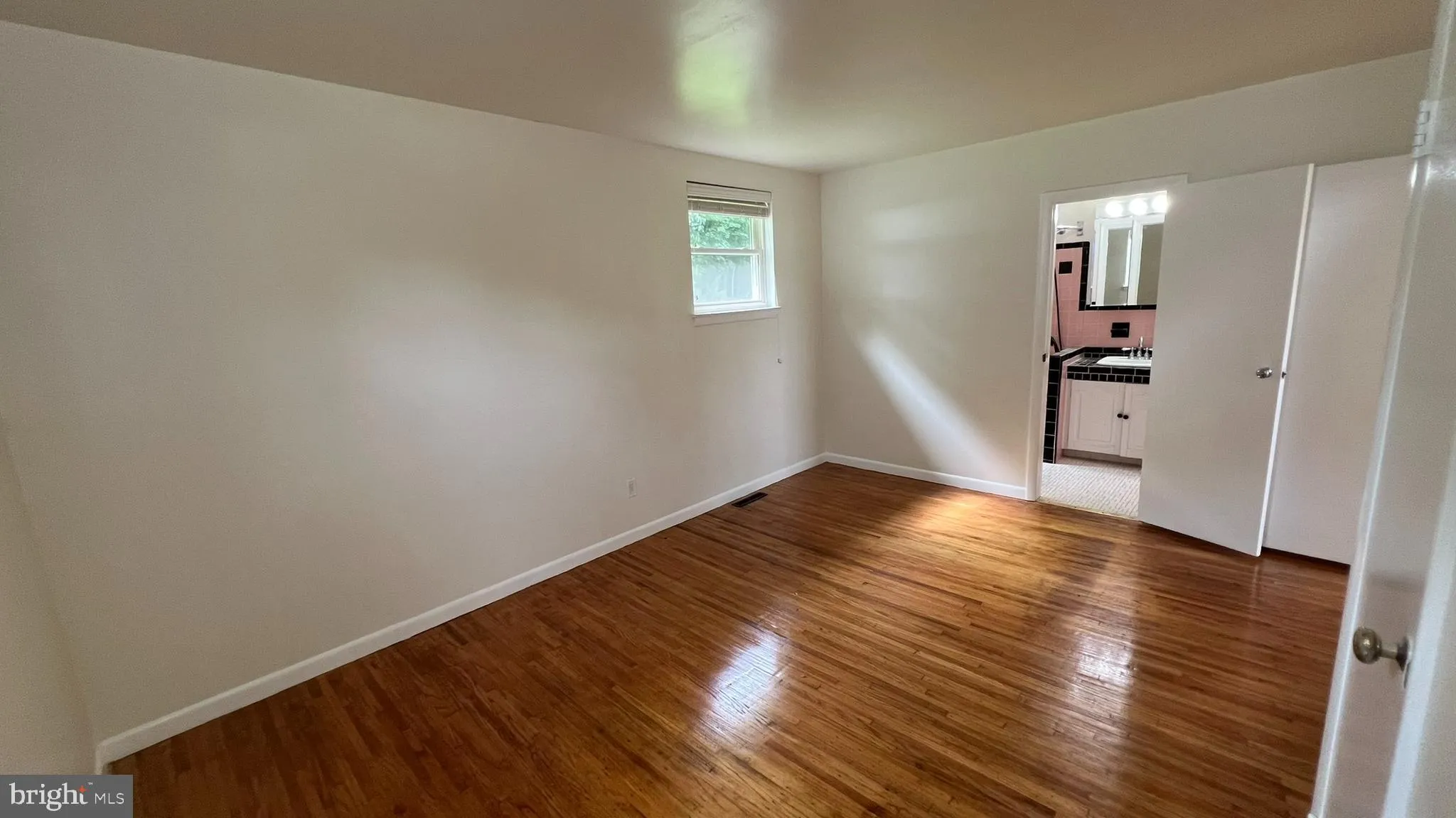Deptford, New Jersey 08096, United States, 3 Bedrooms Bedrooms, ,1 BathroomBathrooms,Residential,Active,170657
