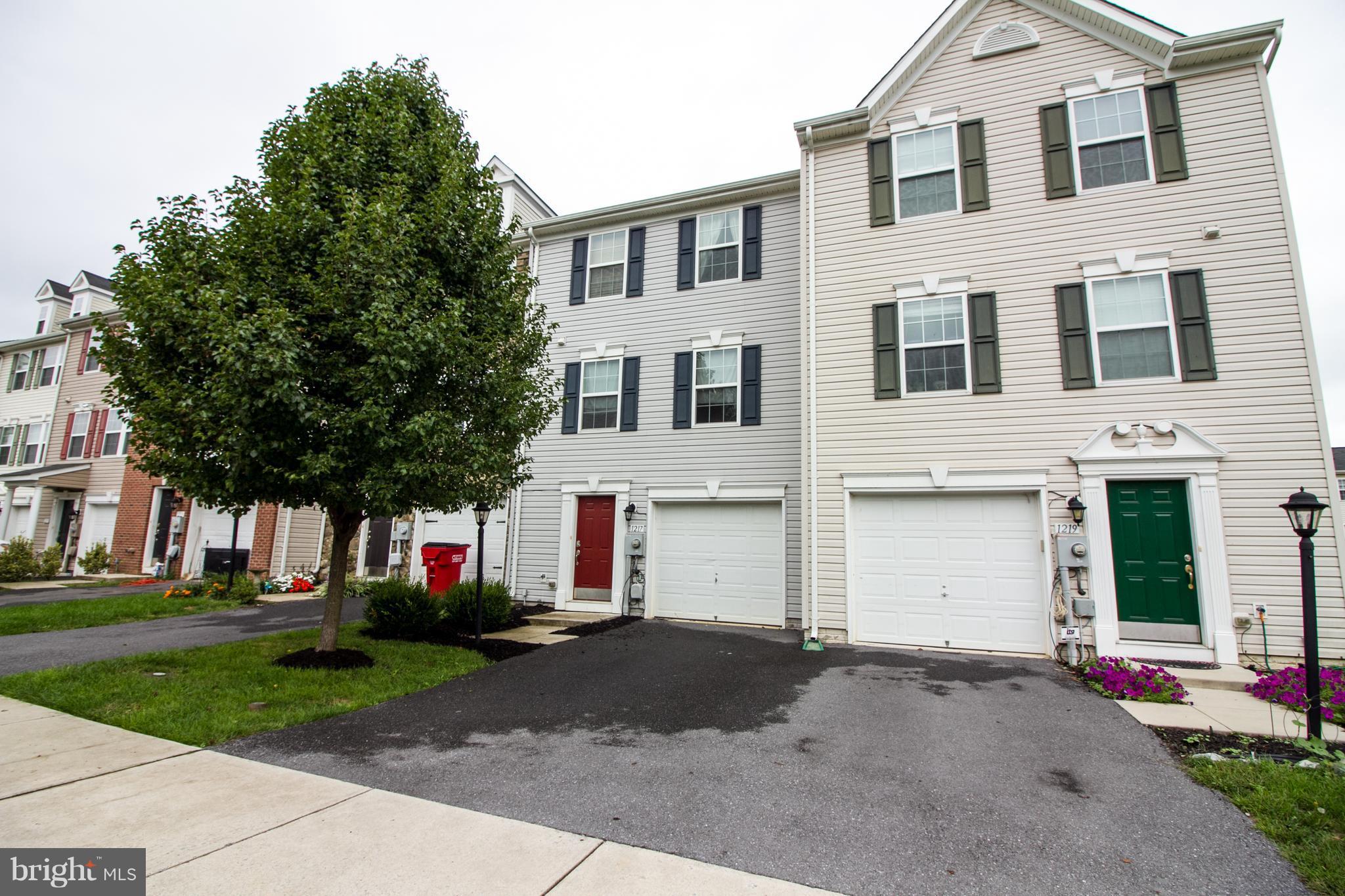 LAKELAND PLACE - Residential