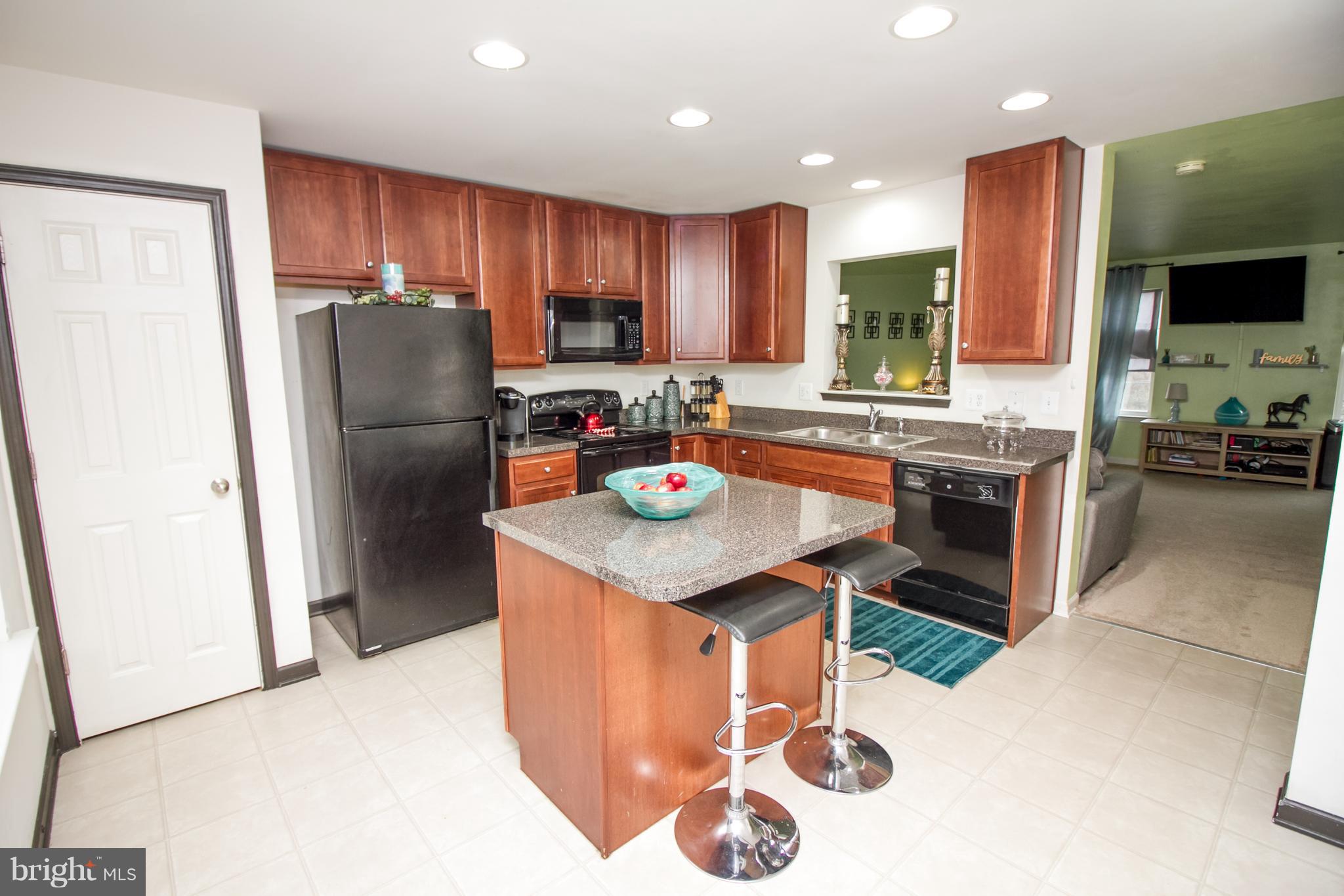 LAKELAND PLACE - Residential