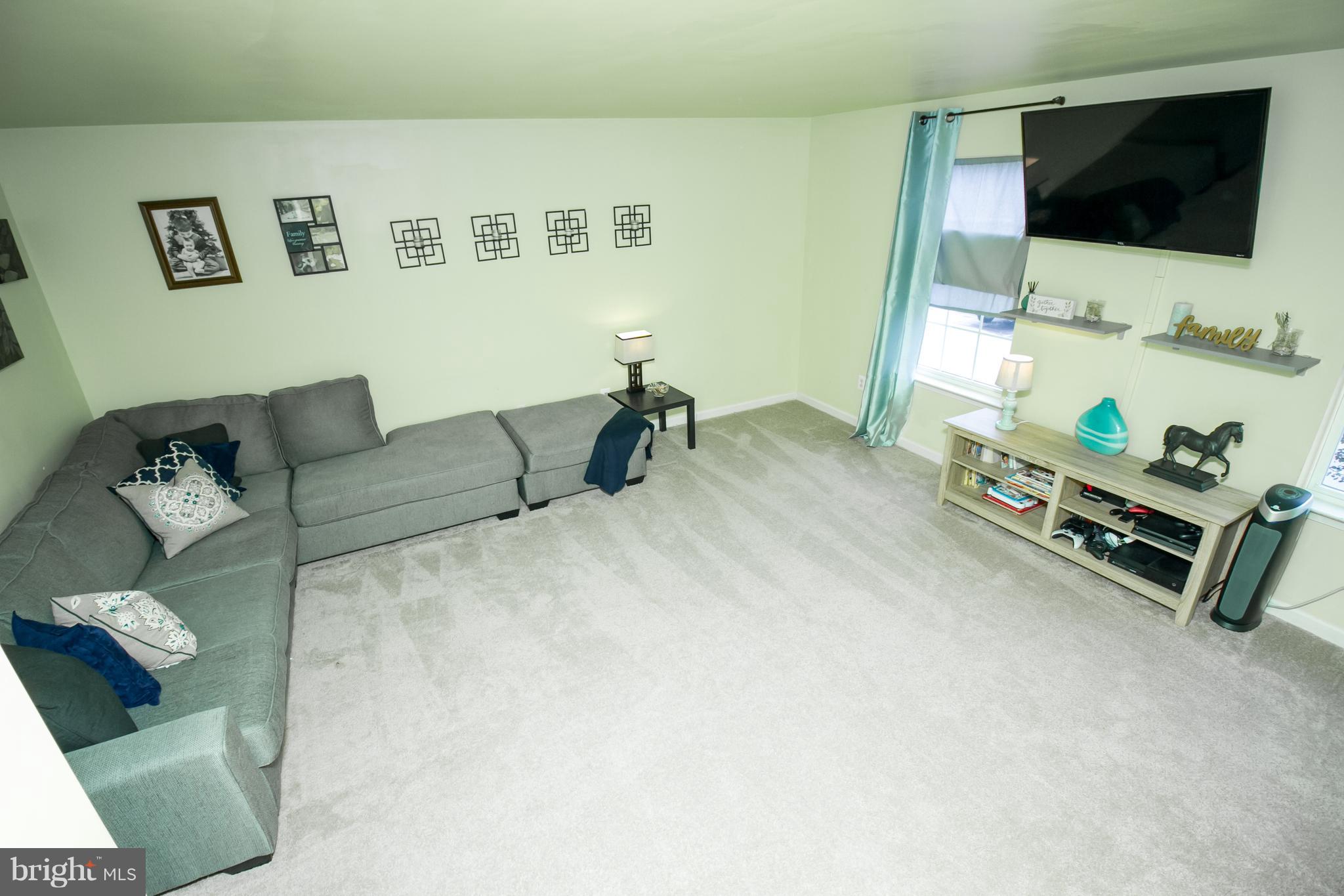 LAKELAND PLACE - Residential