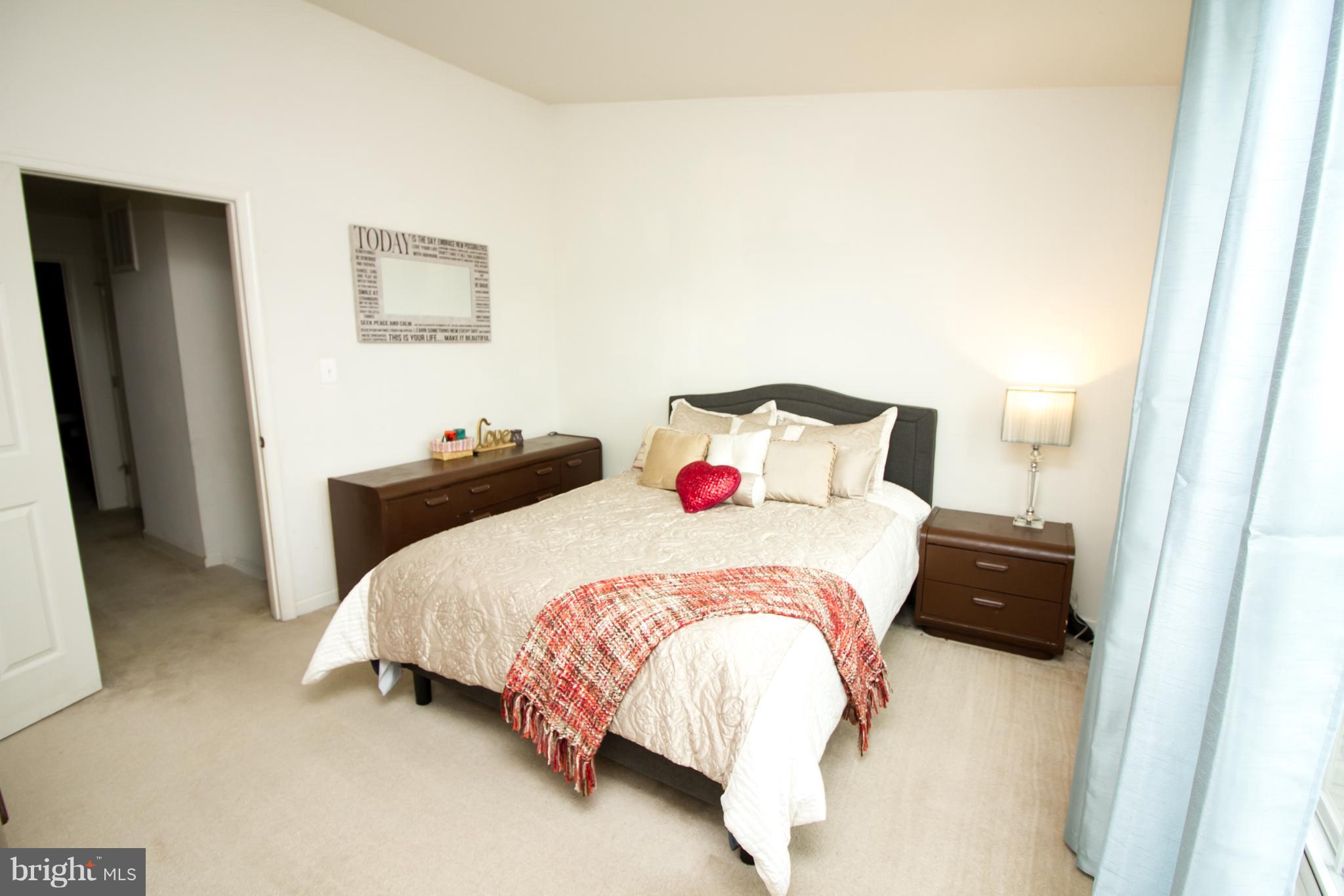 LAKELAND PLACE - Residential