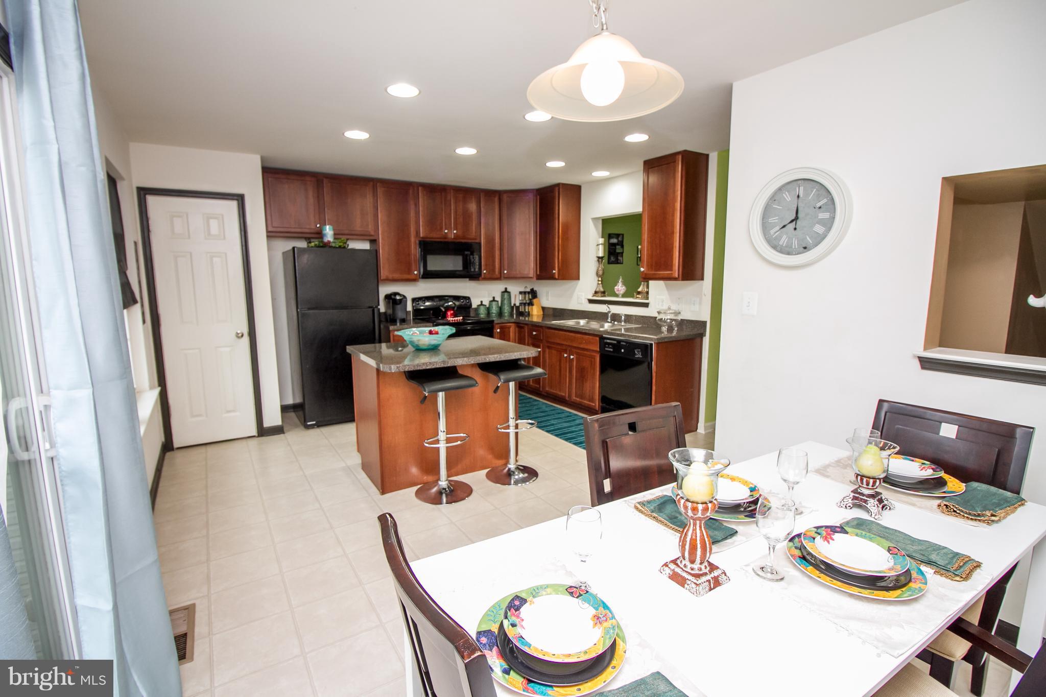 LAKELAND PLACE - Residential