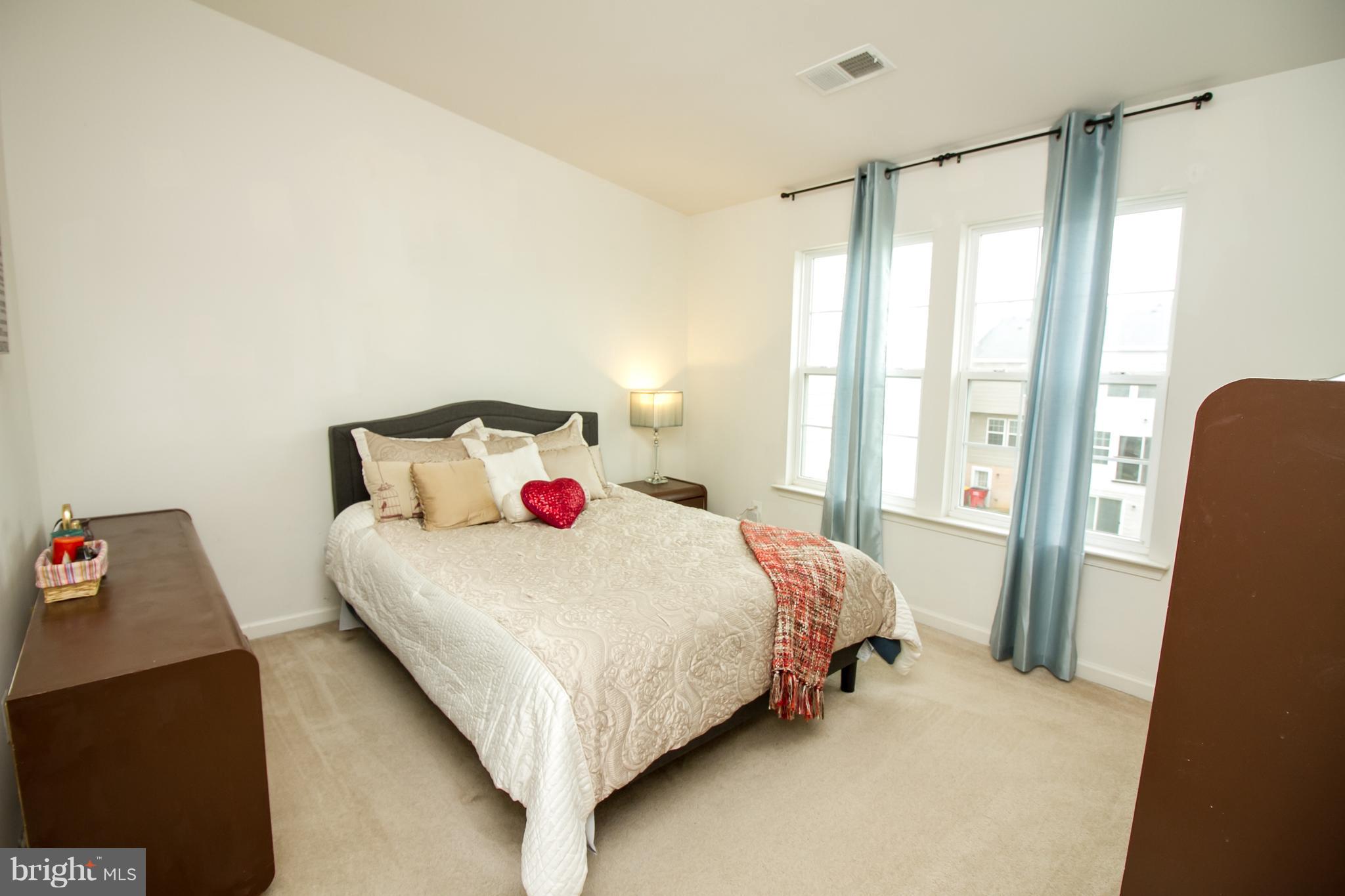 LAKELAND PLACE - Residential