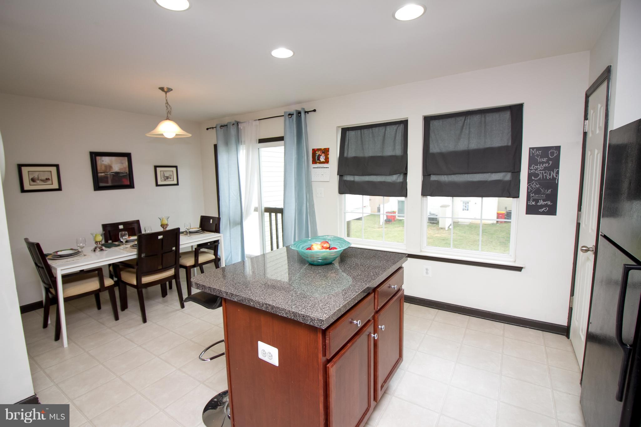 LAKELAND PLACE - Residential