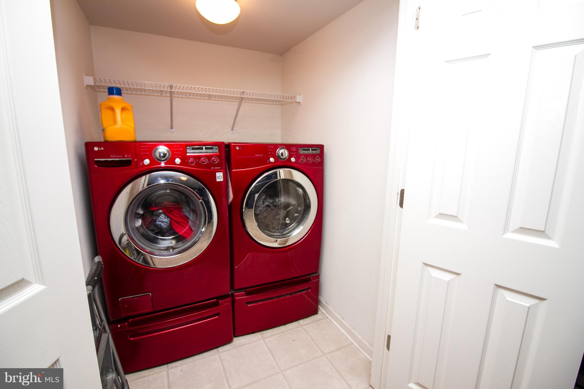 LAKELAND PLACE - Residential