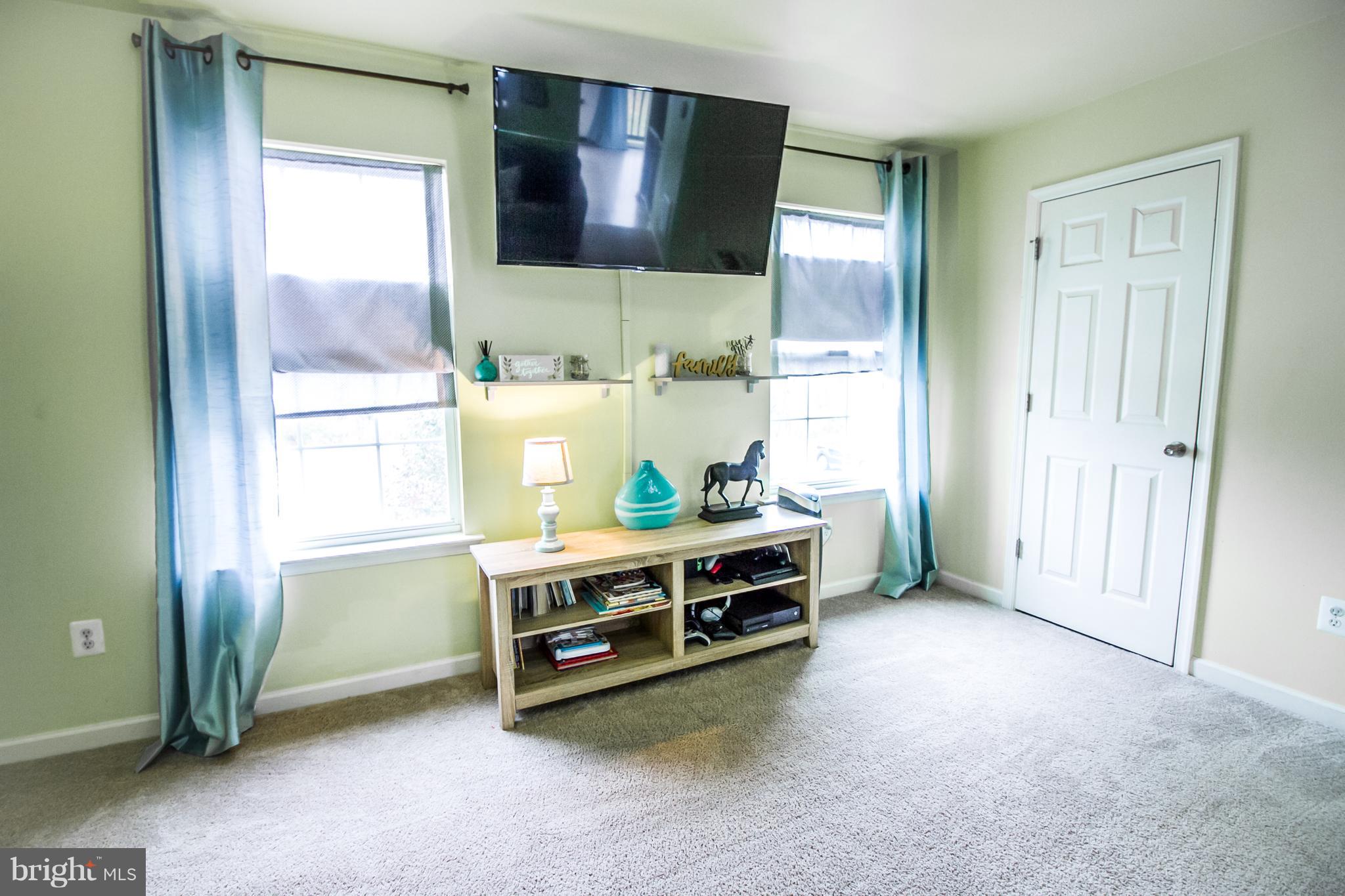 LAKELAND PLACE - Residential