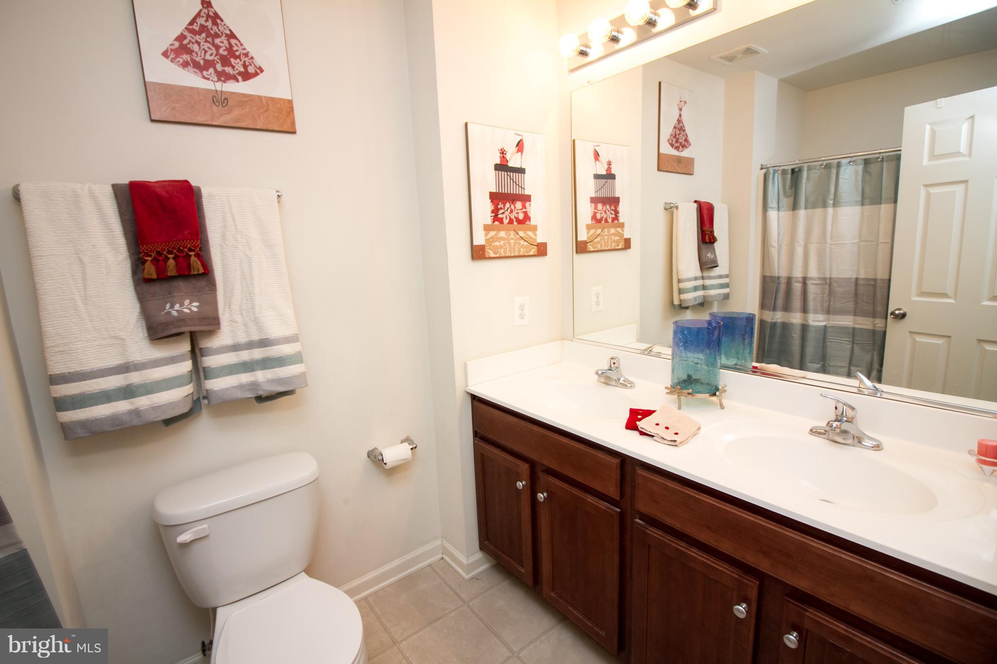 LAKELAND PLACE - Residential