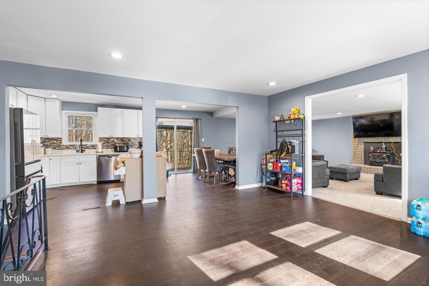 PLEASANT SPRINGS - Residential