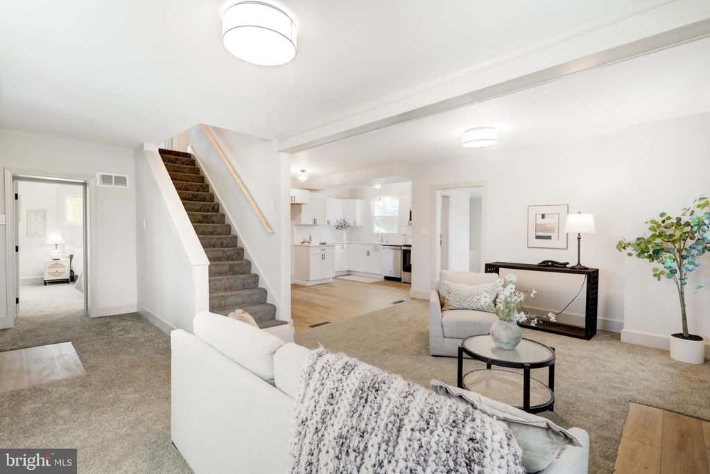 Photo of 1965 Greenbriar Road, YORK, PA 17404 (MLS # PAYK2099478)