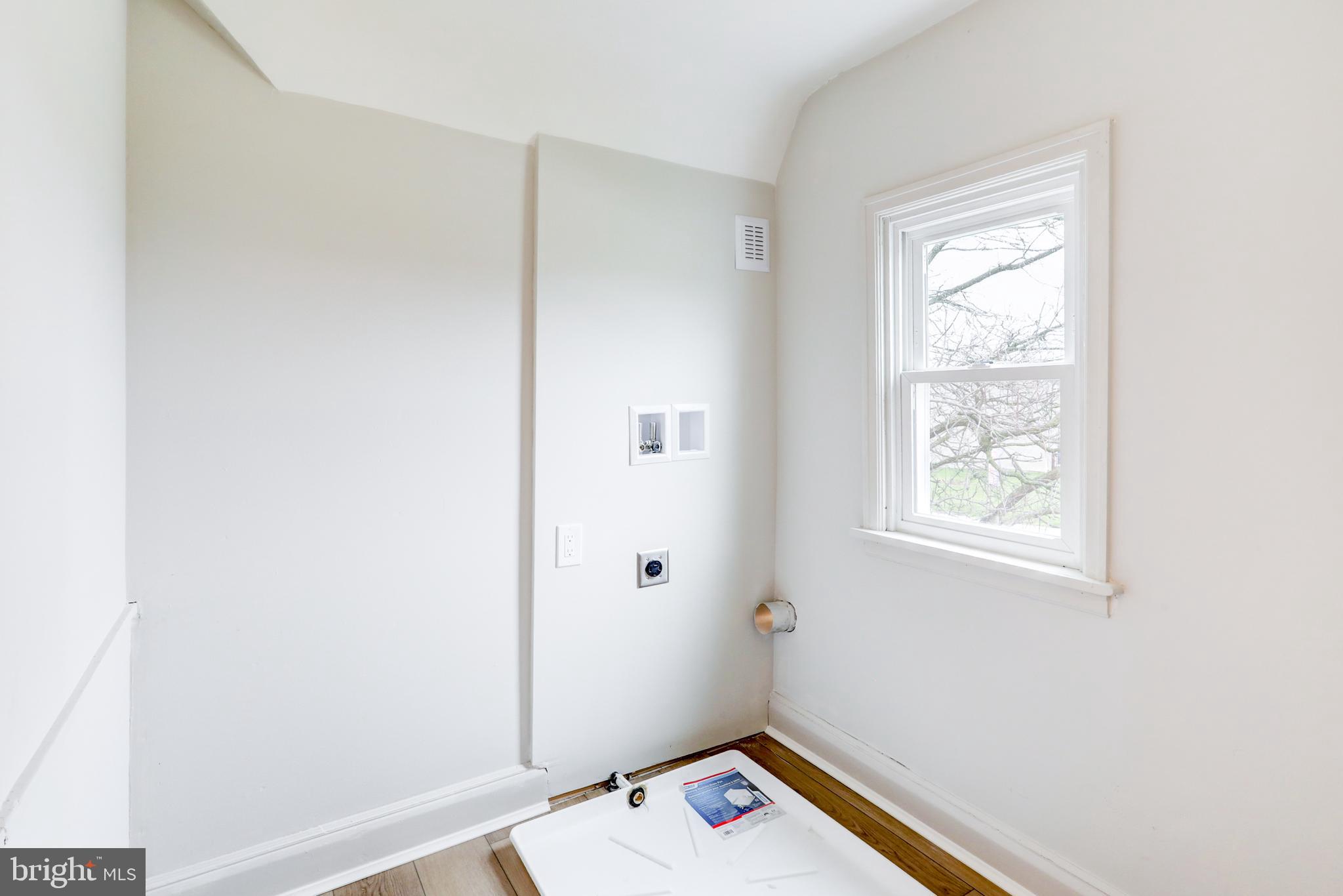 GREENBRIAR ROAD - Residential