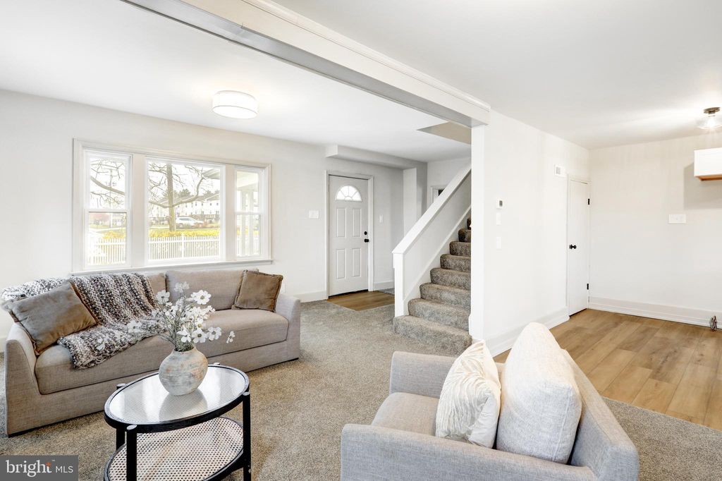 Photo of 1965 Greenbriar Road, YORK, PA 17404 (MLS # PAYK2099478)