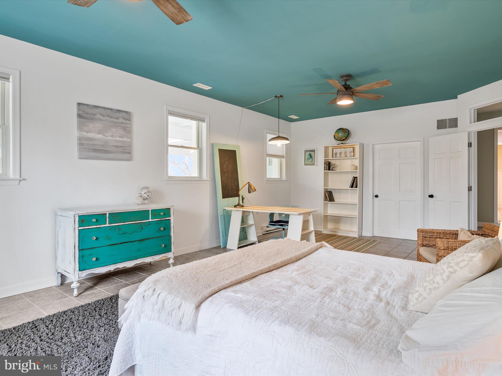 MAGOTHY BEACH - Residential