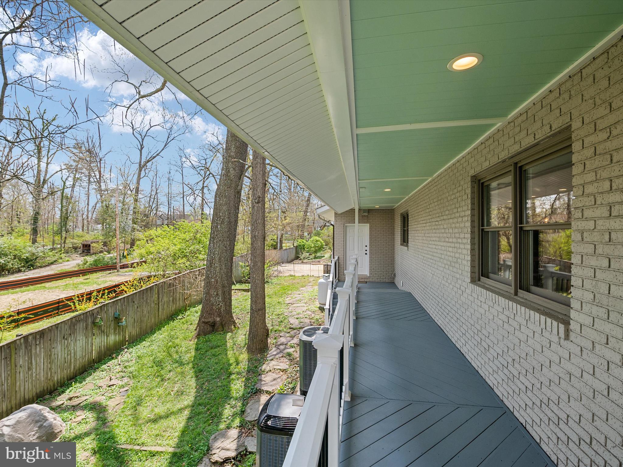 MAGOTHY BEACH - Residential