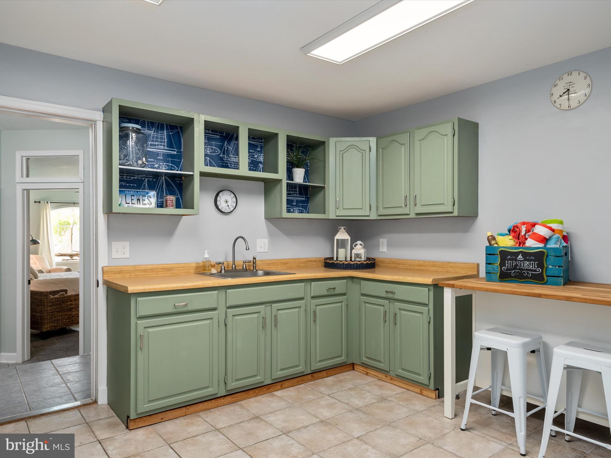 MAGOTHY BEACH - Residential