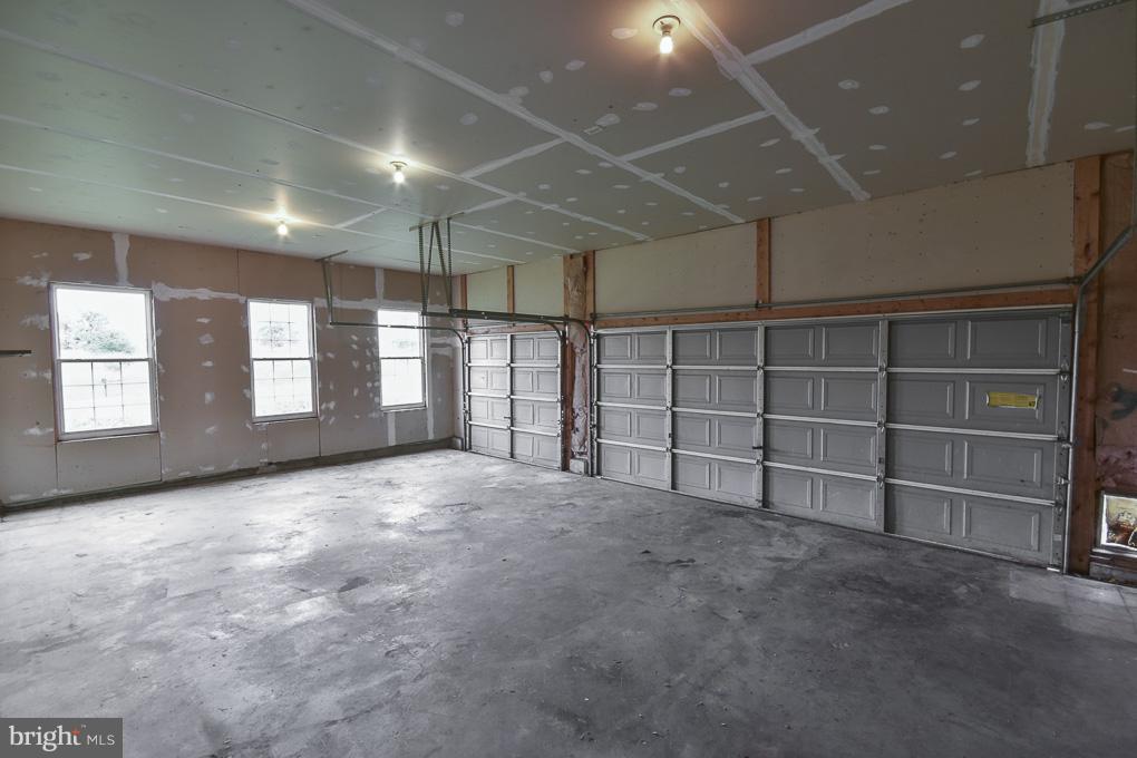 SPRUCE HILL ESTATES - Residential