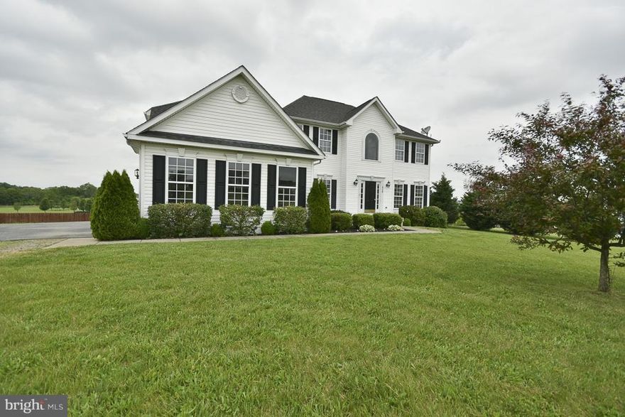 Spacious colonial home with fenced in-ground pool offers 4 BR each with their own BA, a full unfinished basement with glass door to rear yard, open kitchen perfect for home cooked meals, and a 3 car garage. Close to VA line, shopping, and Washington High School.