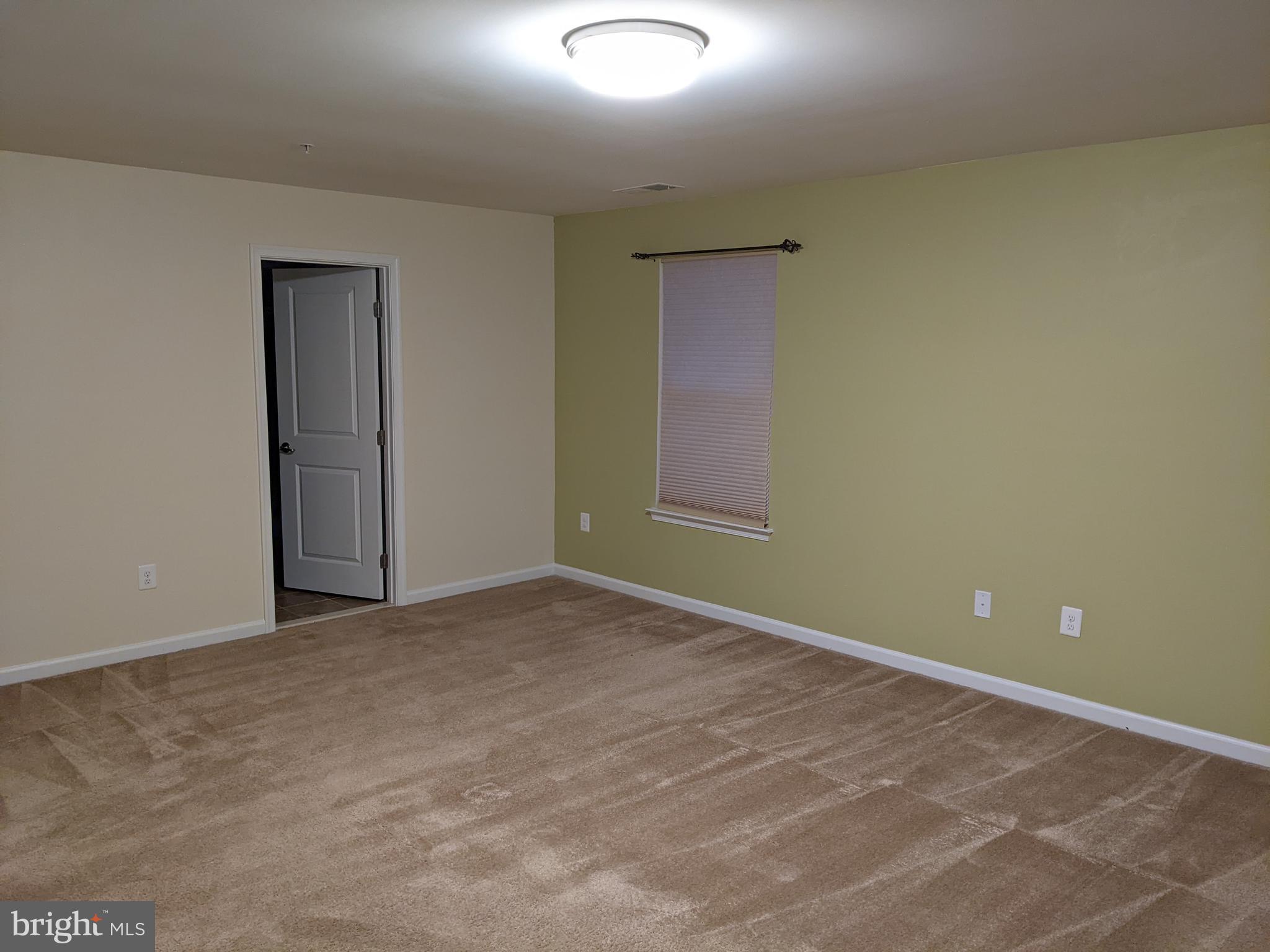 FIELDS AT ROCK GLENN - Residential Lease