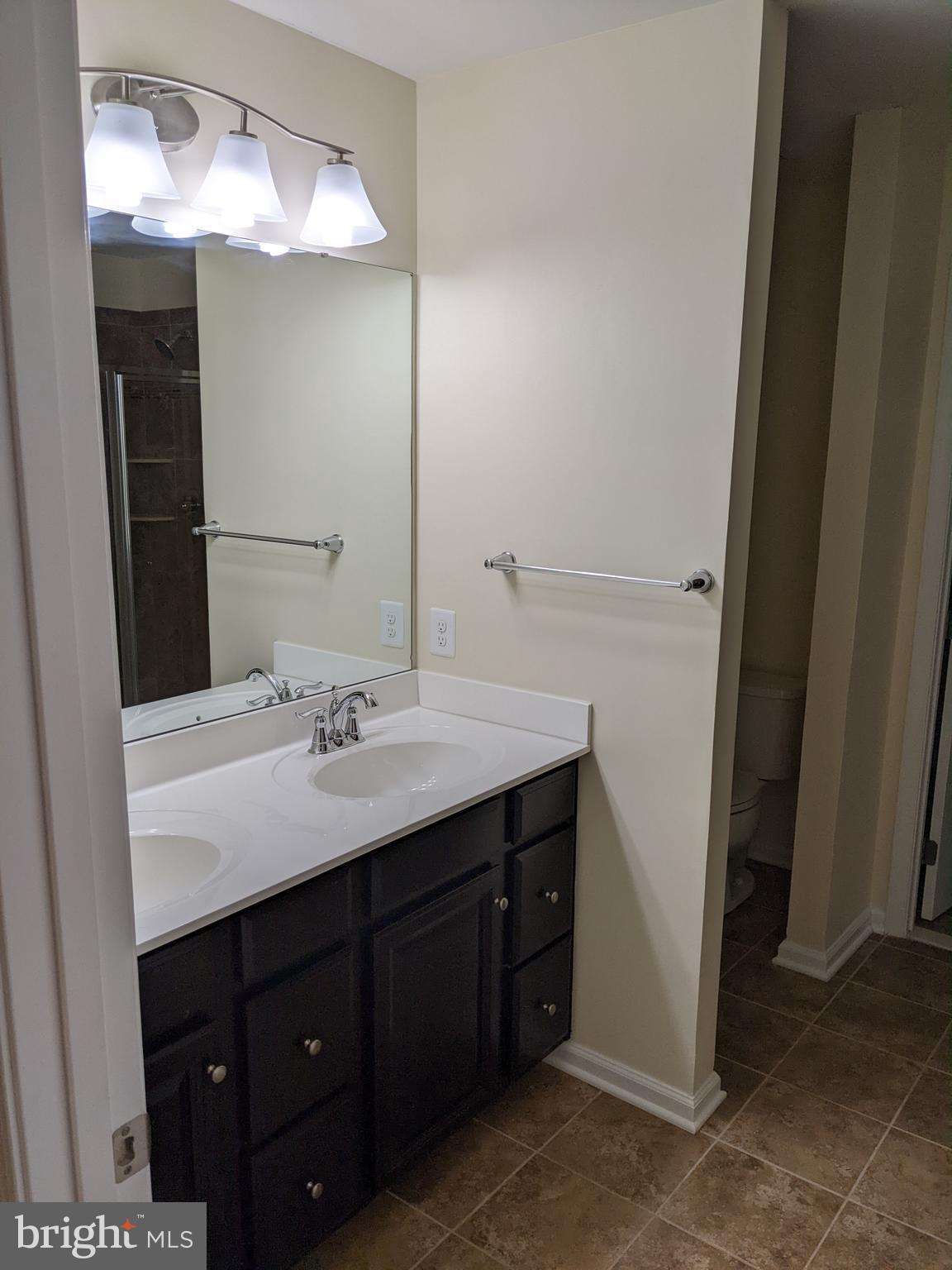 FIELDS AT ROCK GLENN - Residential Lease