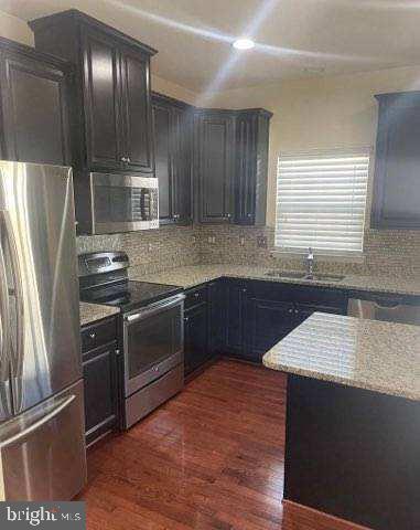 FIELDS AT ROCK GLENN - Residential Lease