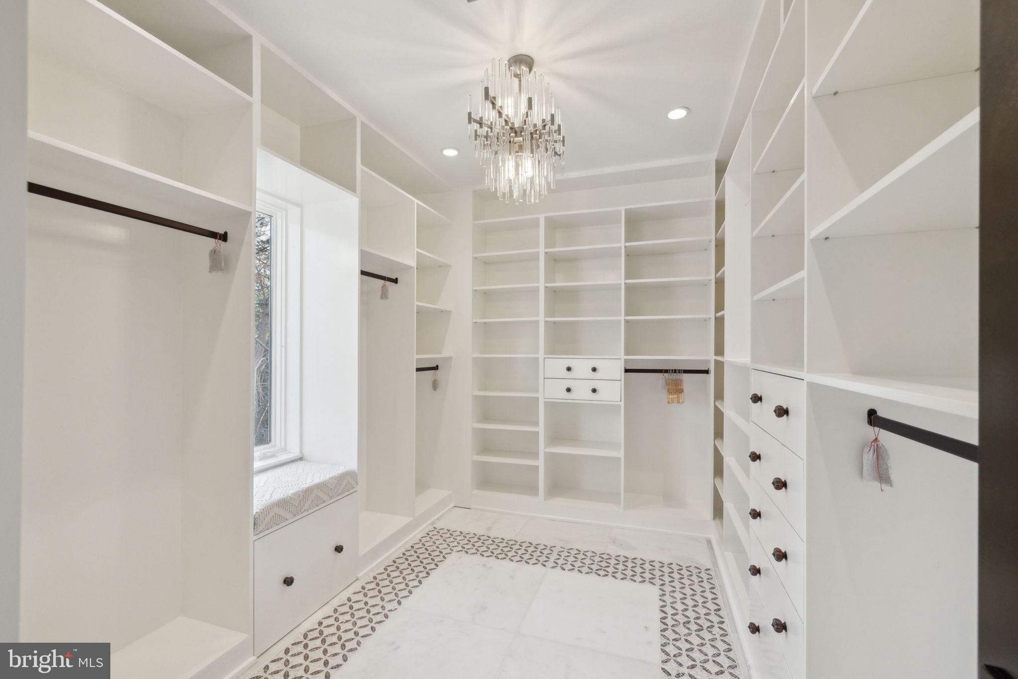 CHESTERBROOK - Residential